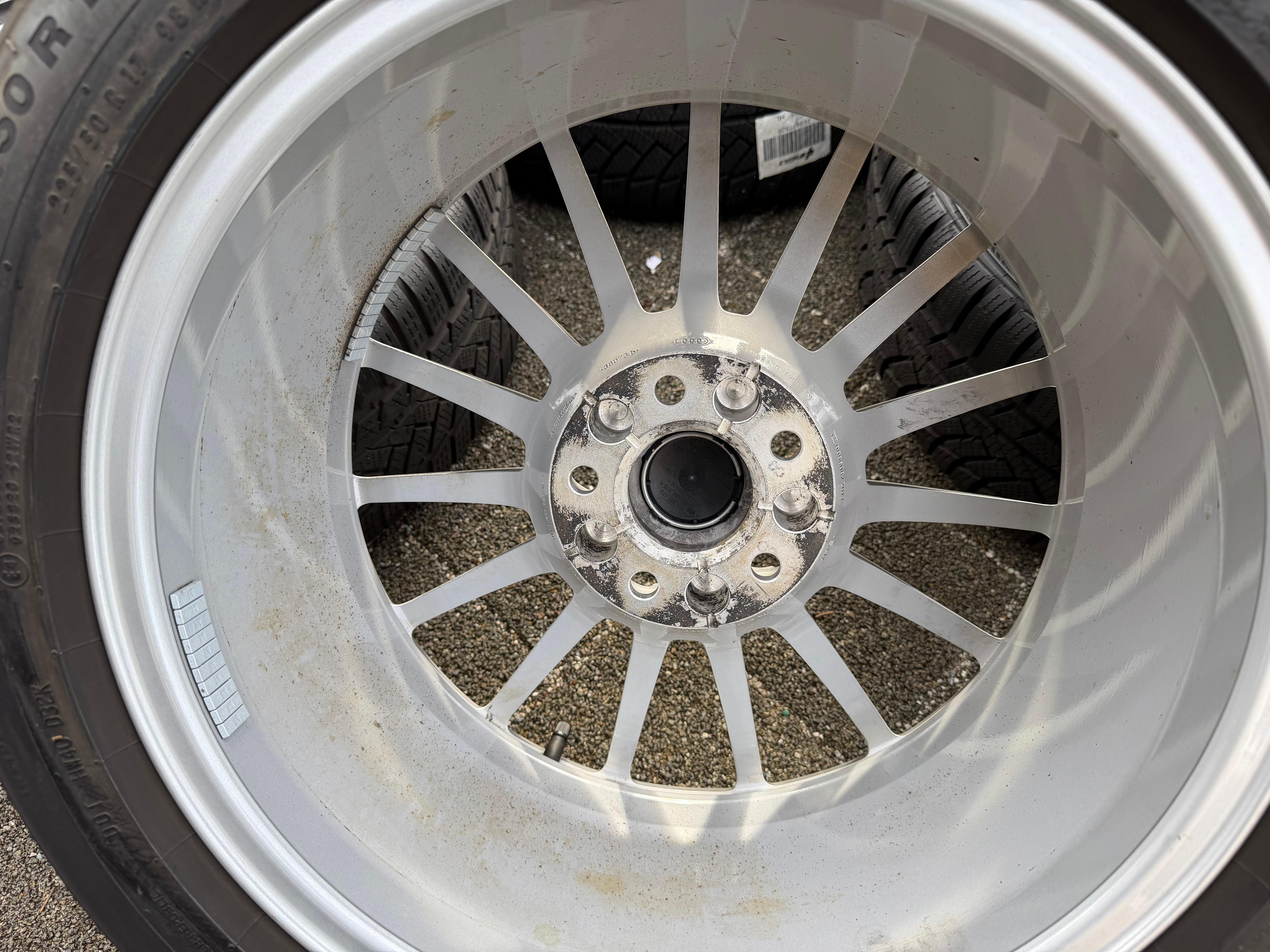 4 RUEDAS DE INVIERNO DE ALEACIÓN ORIGINALES DE 17" PARA AUDI A5 F5 8W 225/50R17 98H 8W0601025AE CONTINENTAL