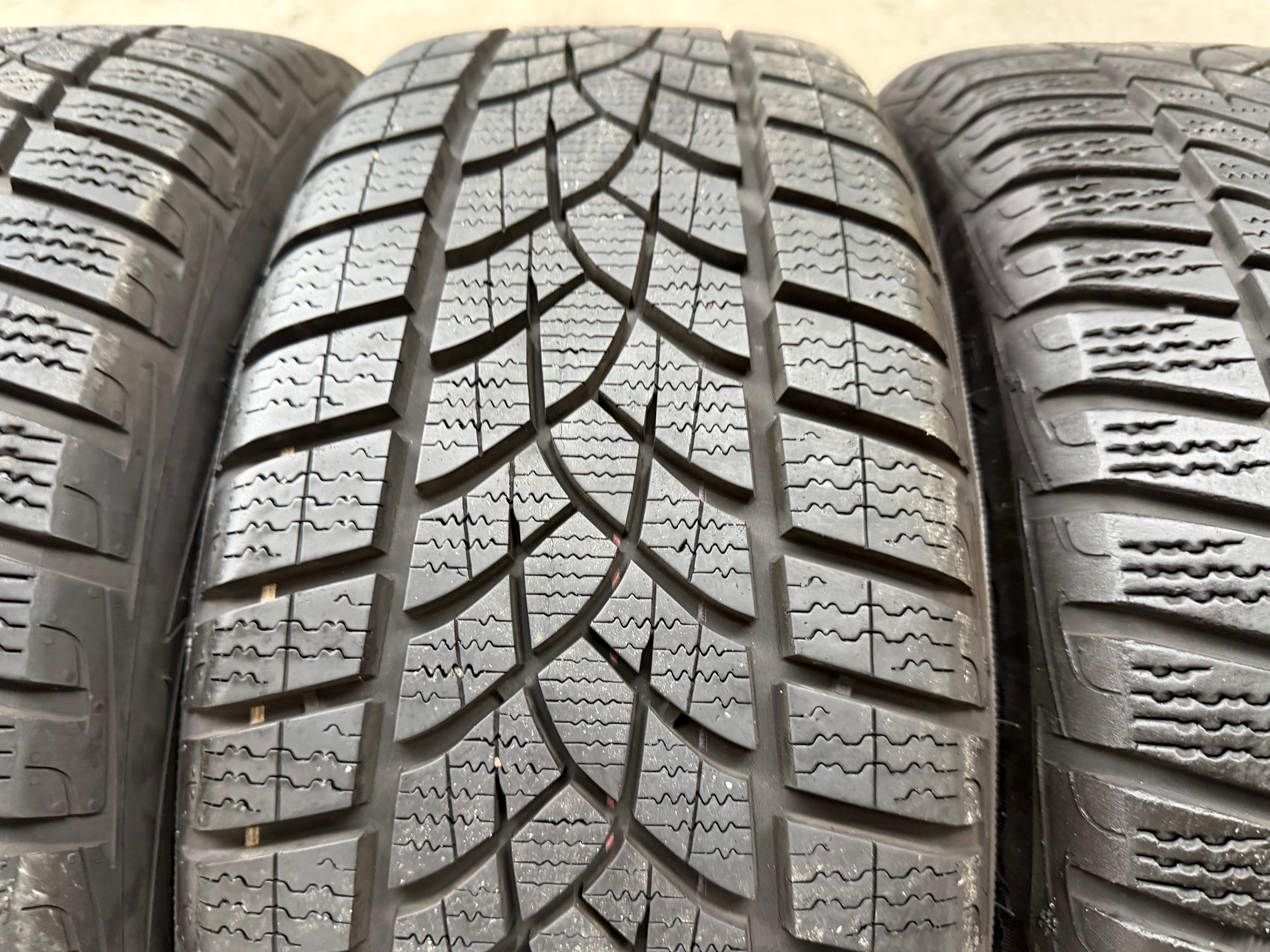 4 Original Alu Winterräder Audi A3 8Y 8Y0071496 205/55R16 91H Goodyear