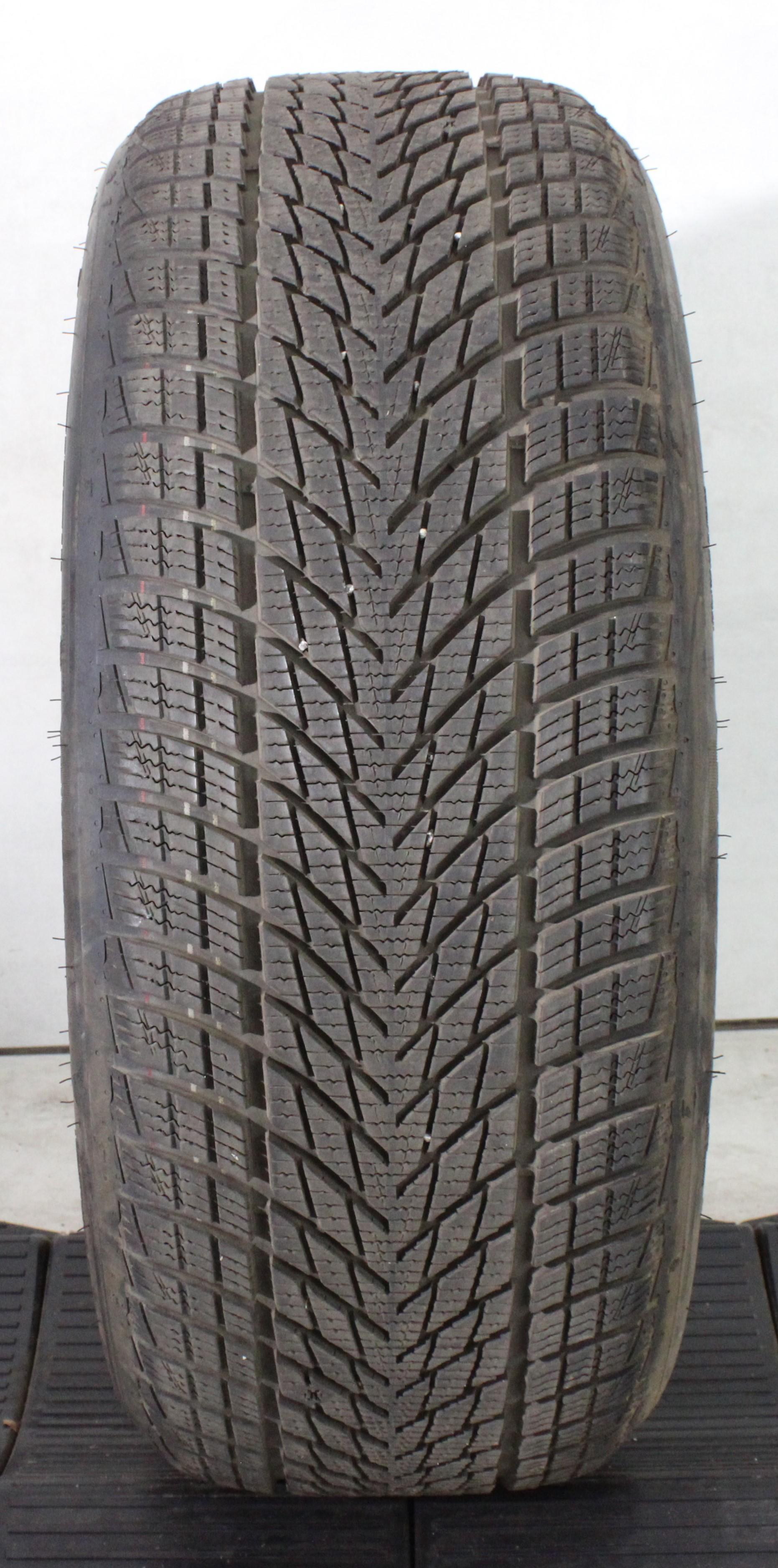 1 x 225/45R18 95V Winterreifen Goodyear Ultra Grip Performance 3* 7mm 2024