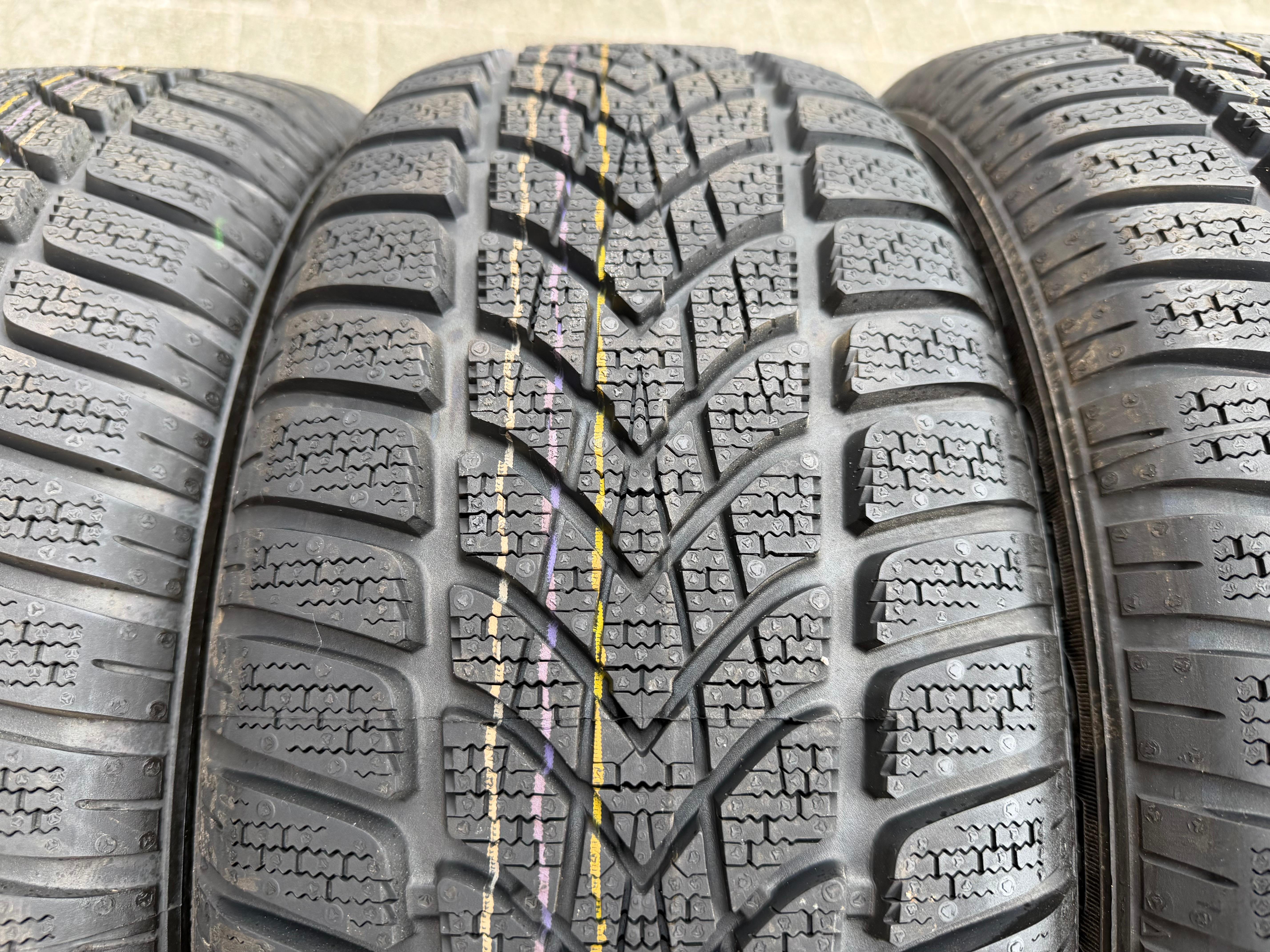 4 Winterräder VW Golf 7 Audi A3 8V Seat Leon 5F Skoda Octavia 5E 205/55R16 91H Dunlop