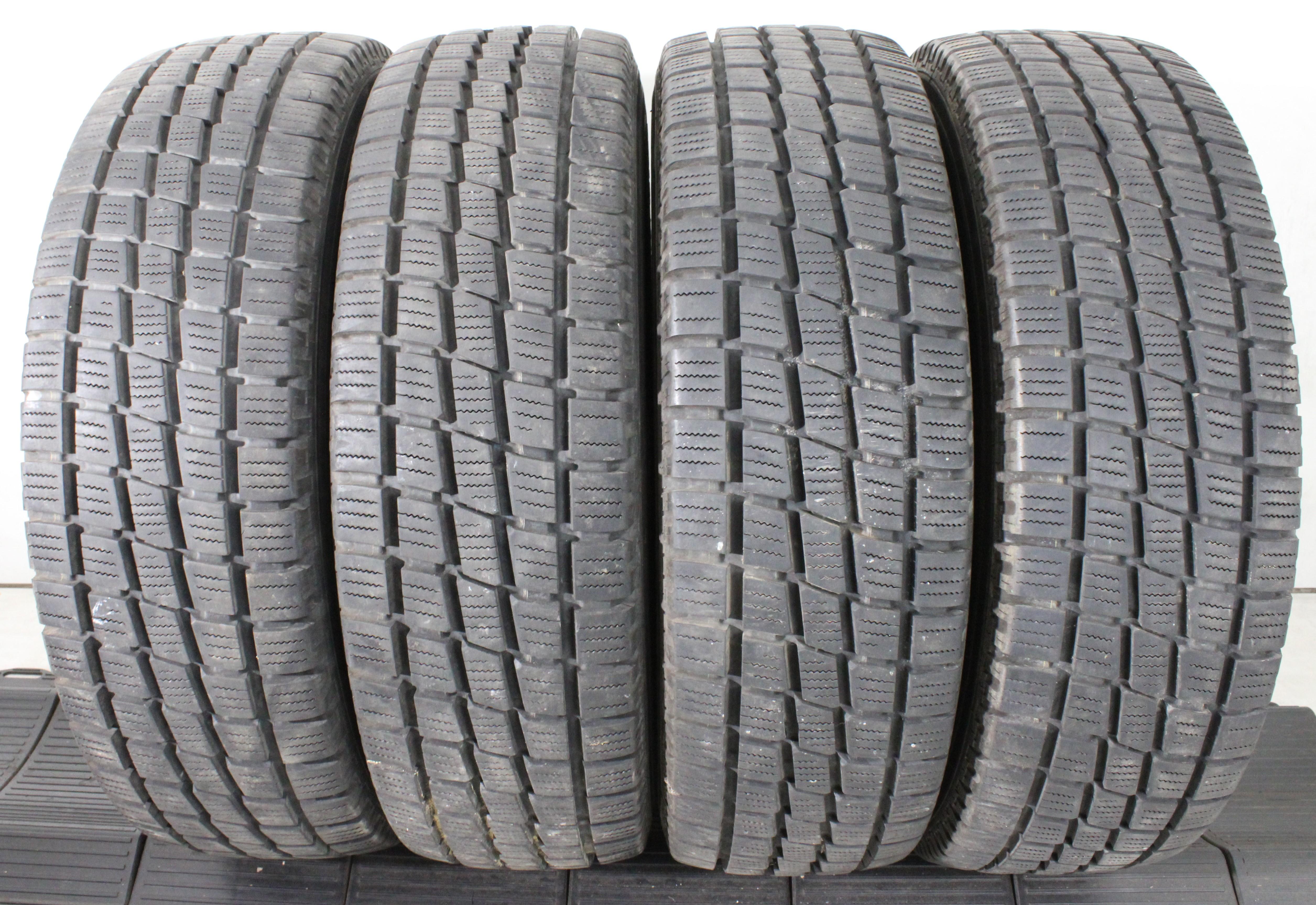 4 x 225/75R16C 121/120Q pneumatici invernali Toyo Winter H09 9-10mm 2016