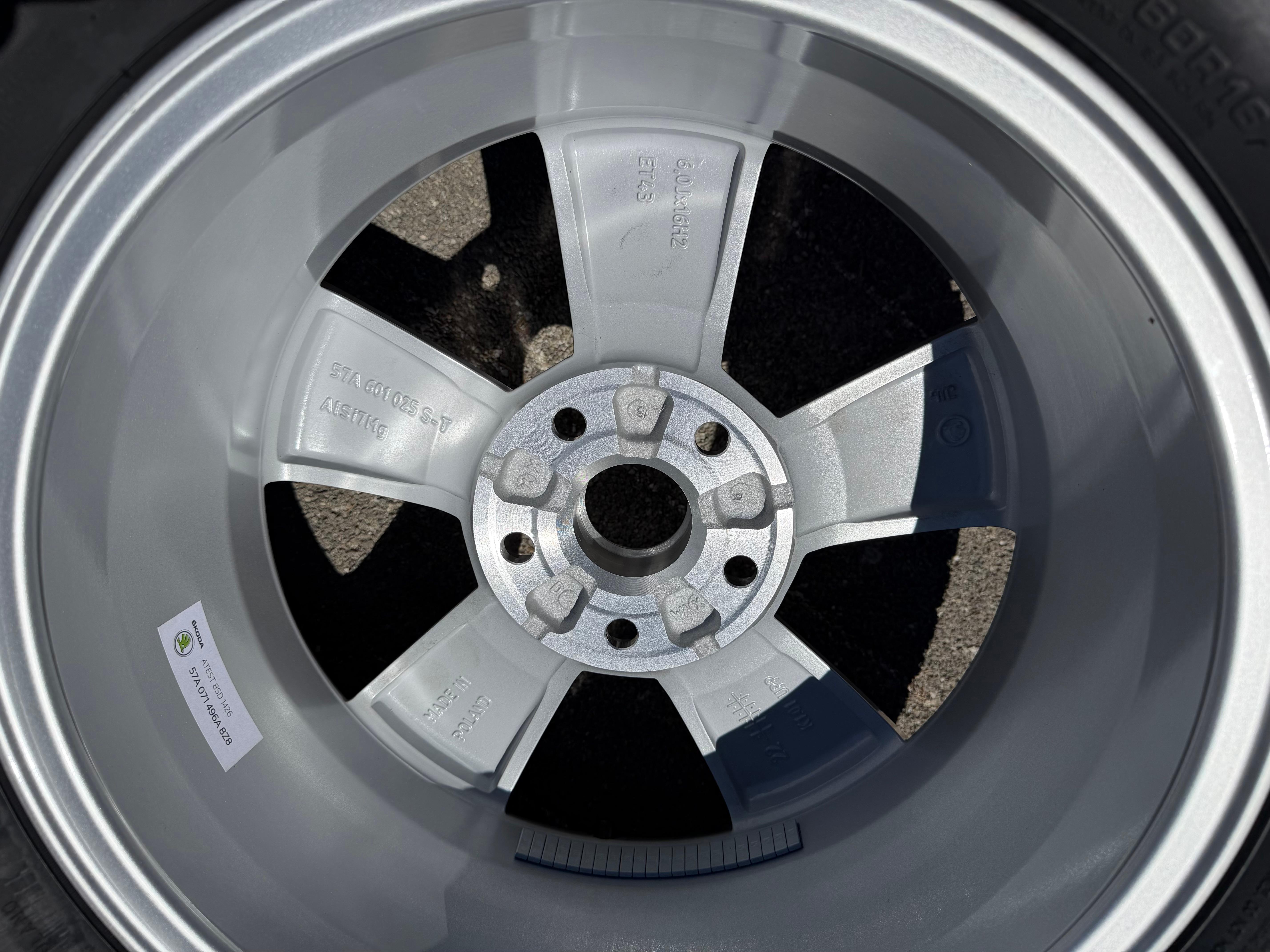 1 ORIGINELE 16-INCH ALUMINIUM VELG SKODA KAROQ 57A601025S-T 6x16 ET43 ZILVER GRATIS VERZENDING