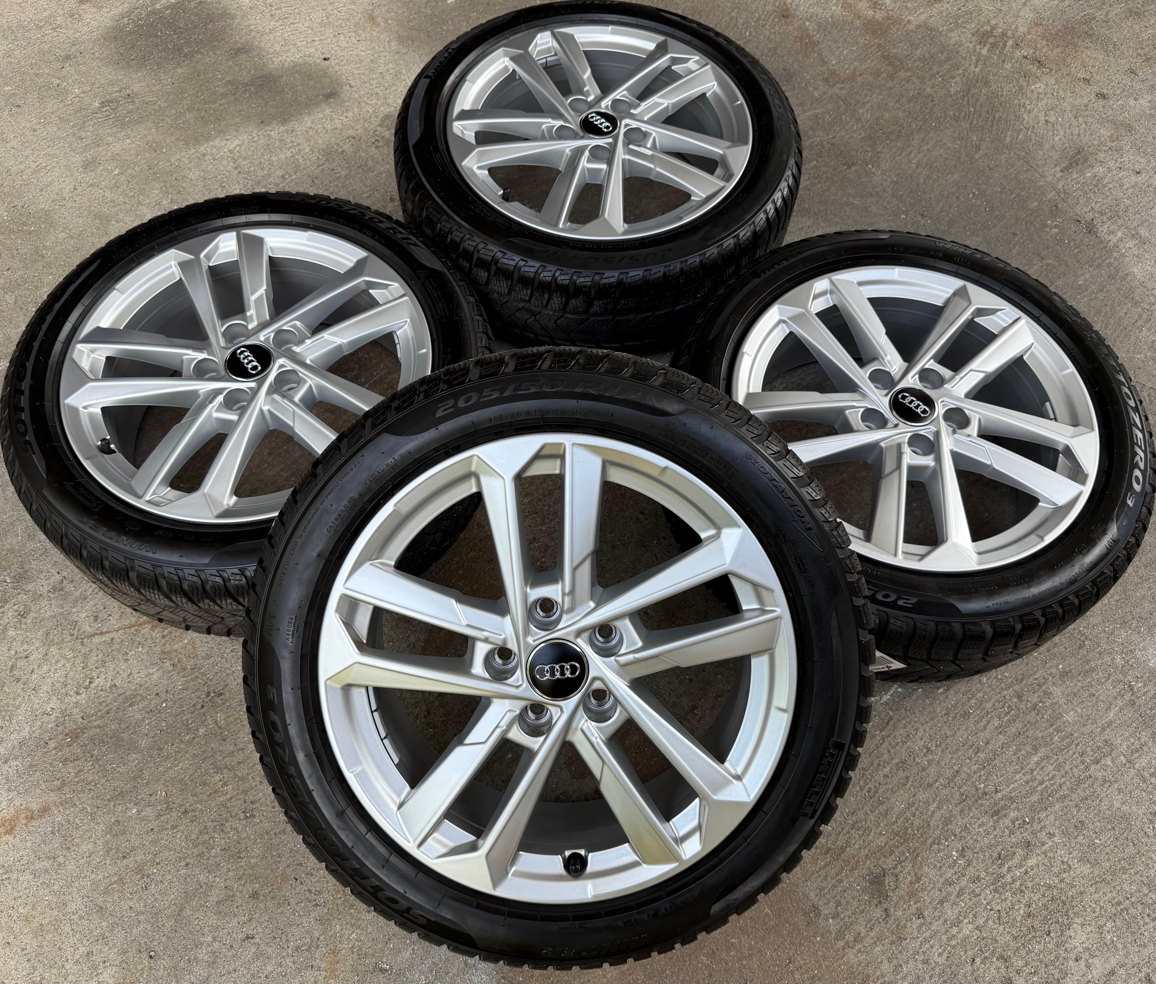 4 Original 17" Alu Winterräder Audi A3 S3 8Y 8Y0601025L 205/50R17 93H Pirelli
