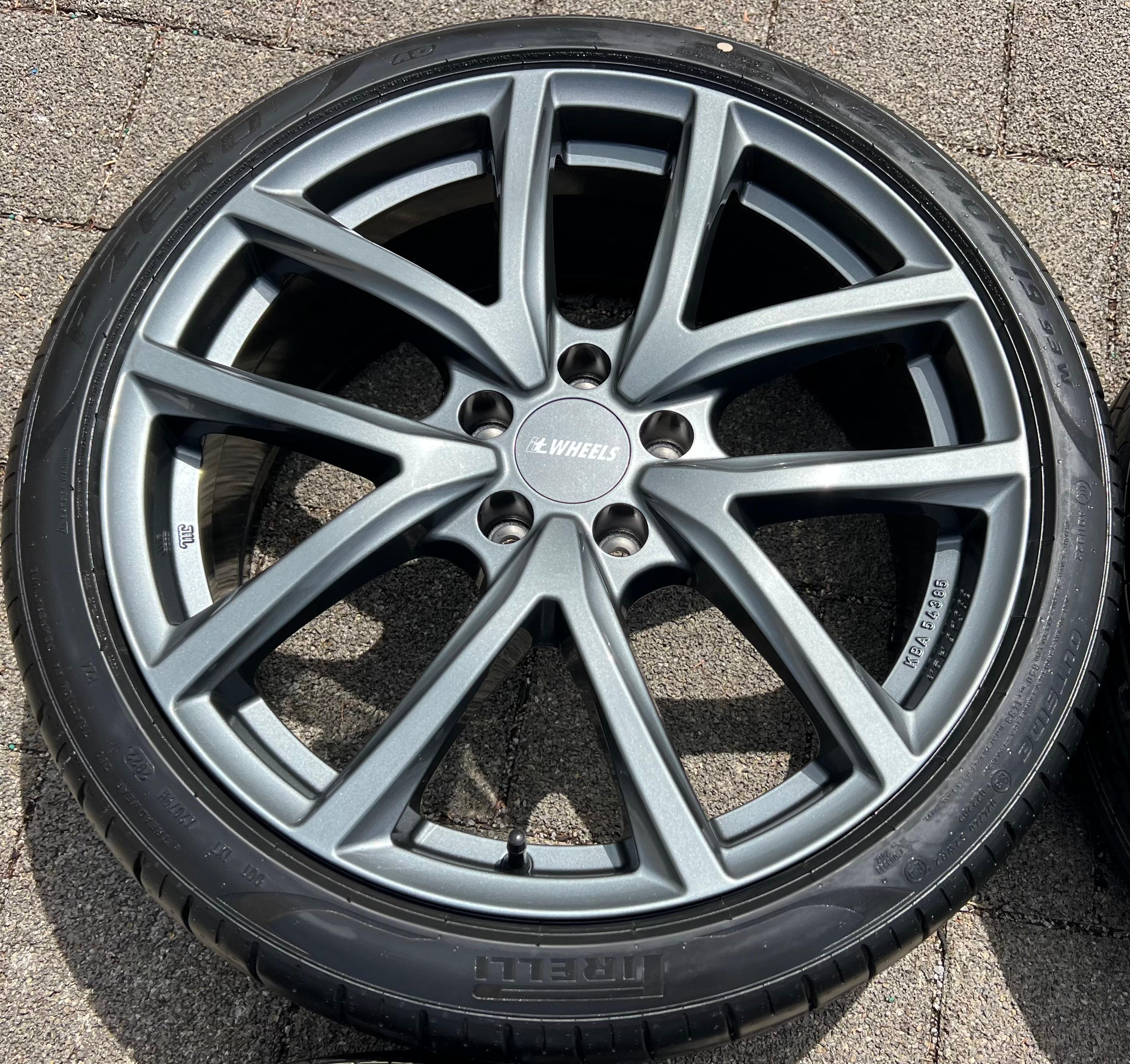 4 ruote estive da 19" ALU per Audi Q2, Q3, TT, Seat Ateca, Skoda Karoq, Octavia e VW T-Roc - Nuove