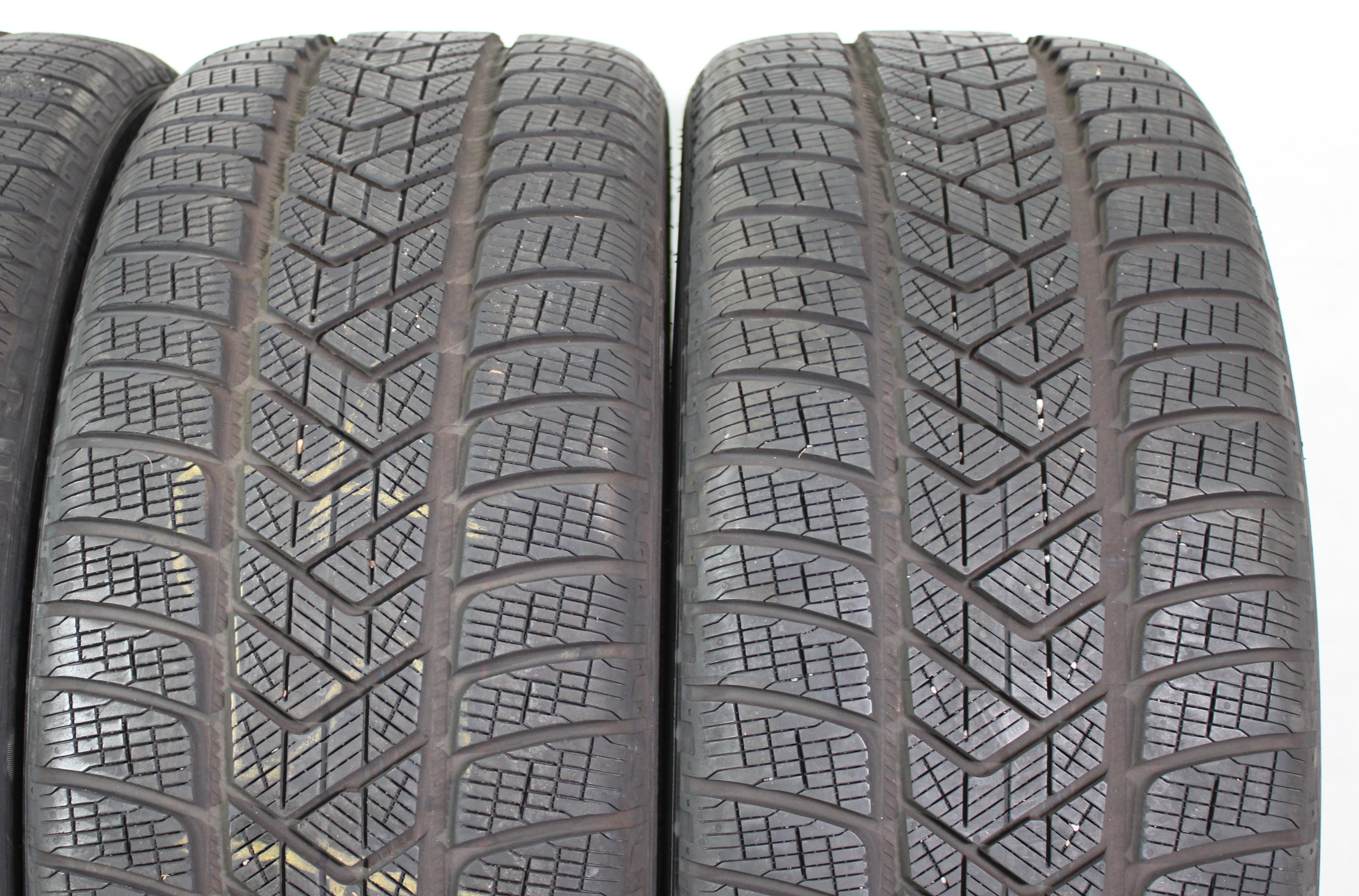 4 x 255/40R21 102V pneumatici invernali Pirelli Scorpion Winter battistrada completo 2022
