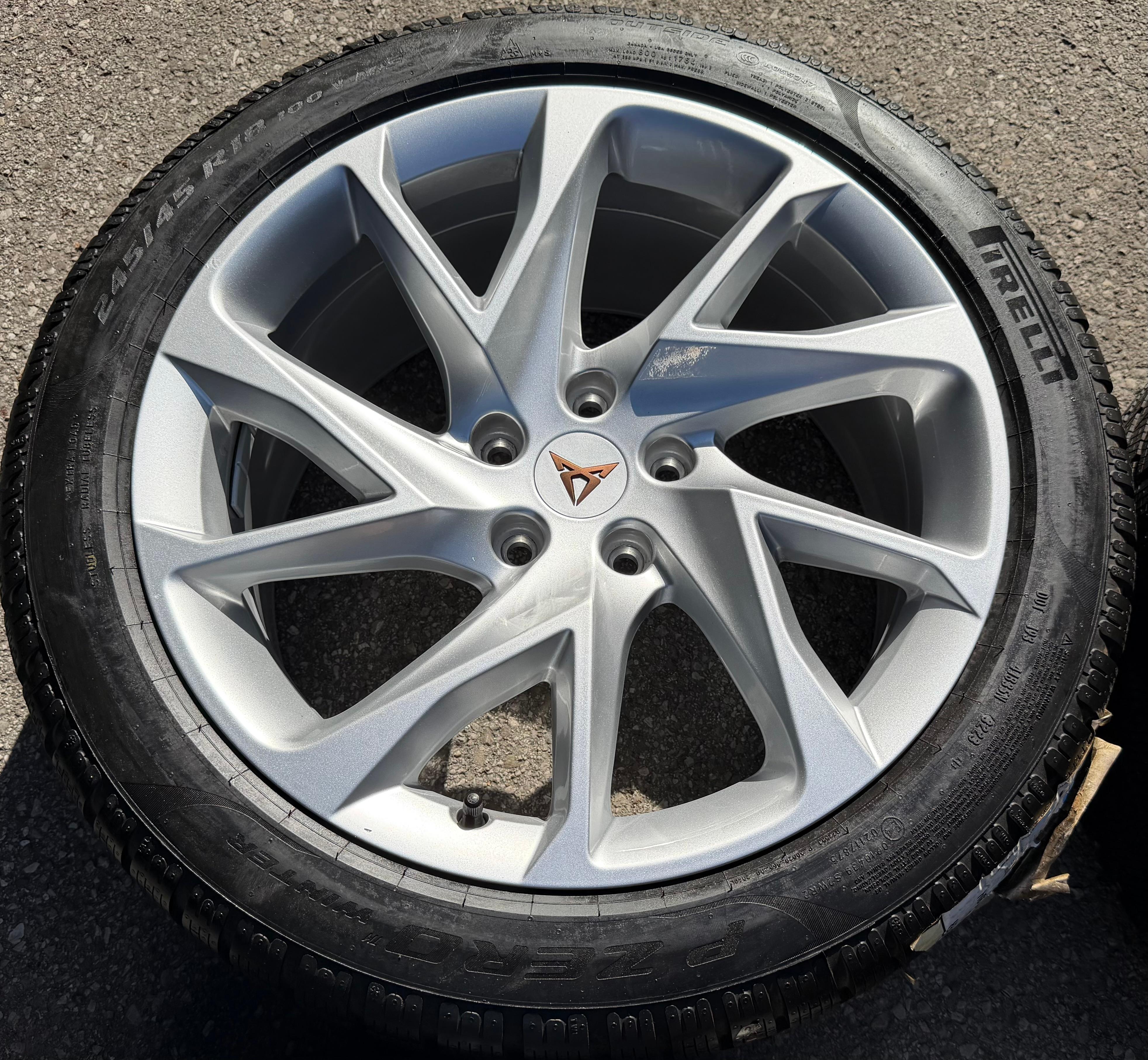 4 llantas de aluminio originales de invierno de 18" para SEAT CUPRA FORMENTOR, 245/45R18 100V, 5FF601025C