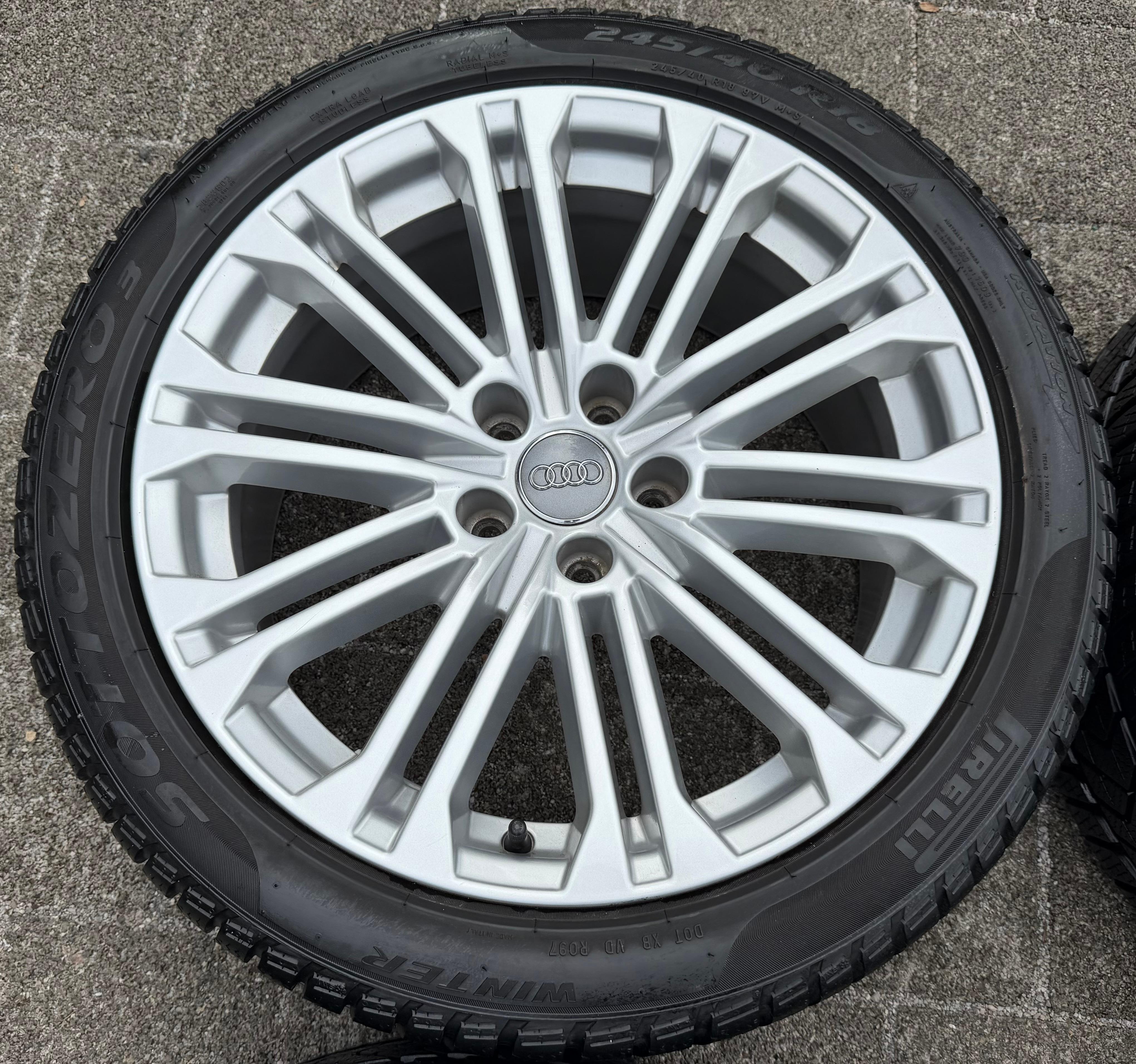 4 Original 18" Alu Winterräder Audi A5 8W F5 245/40R18 97V 8W0601025EE Pirelli