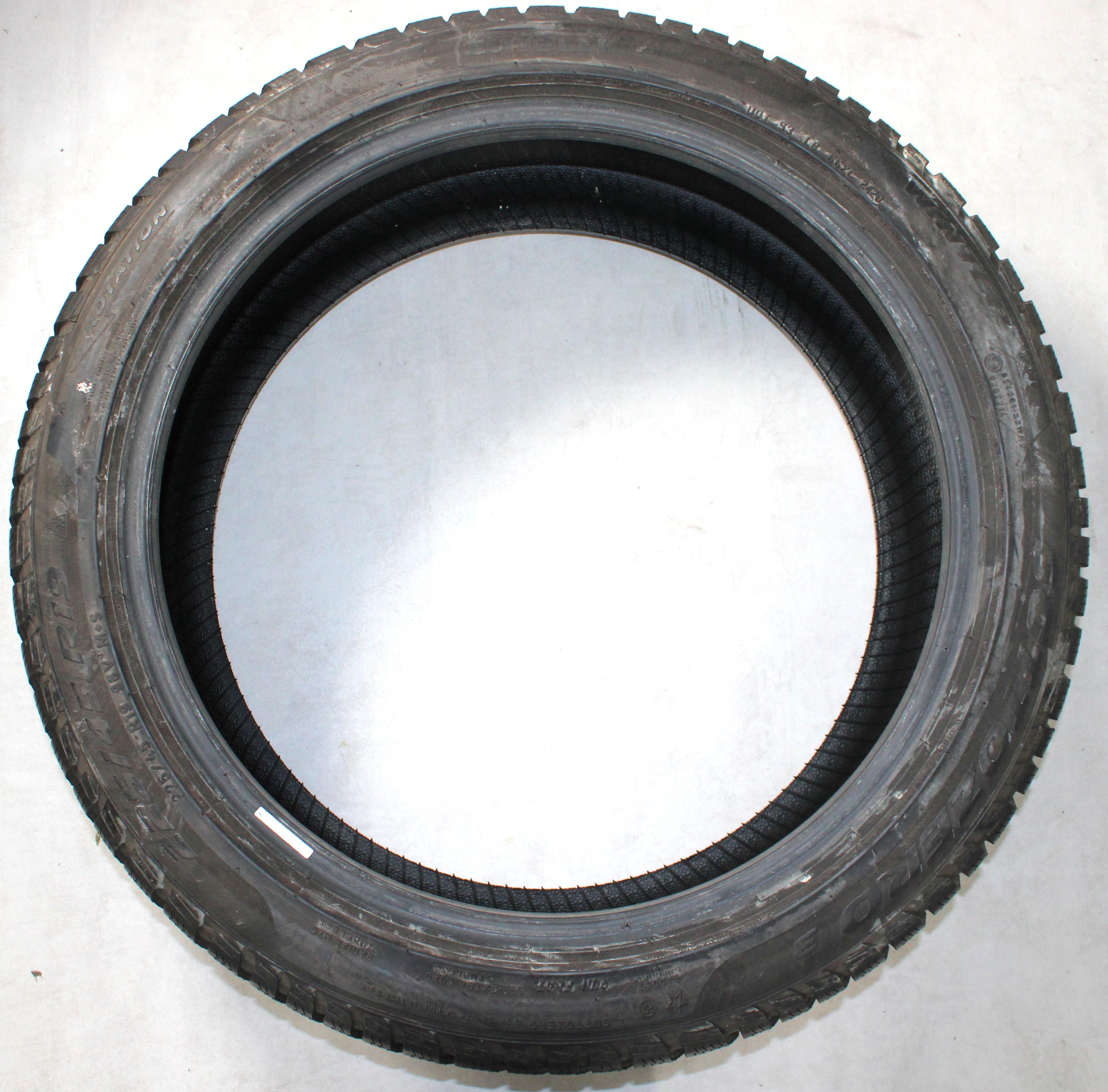 4 x 225/45R19 96V pneumatici invernali Pirelli Sottozero 3 Runflat 6,5-7mm 2020 *