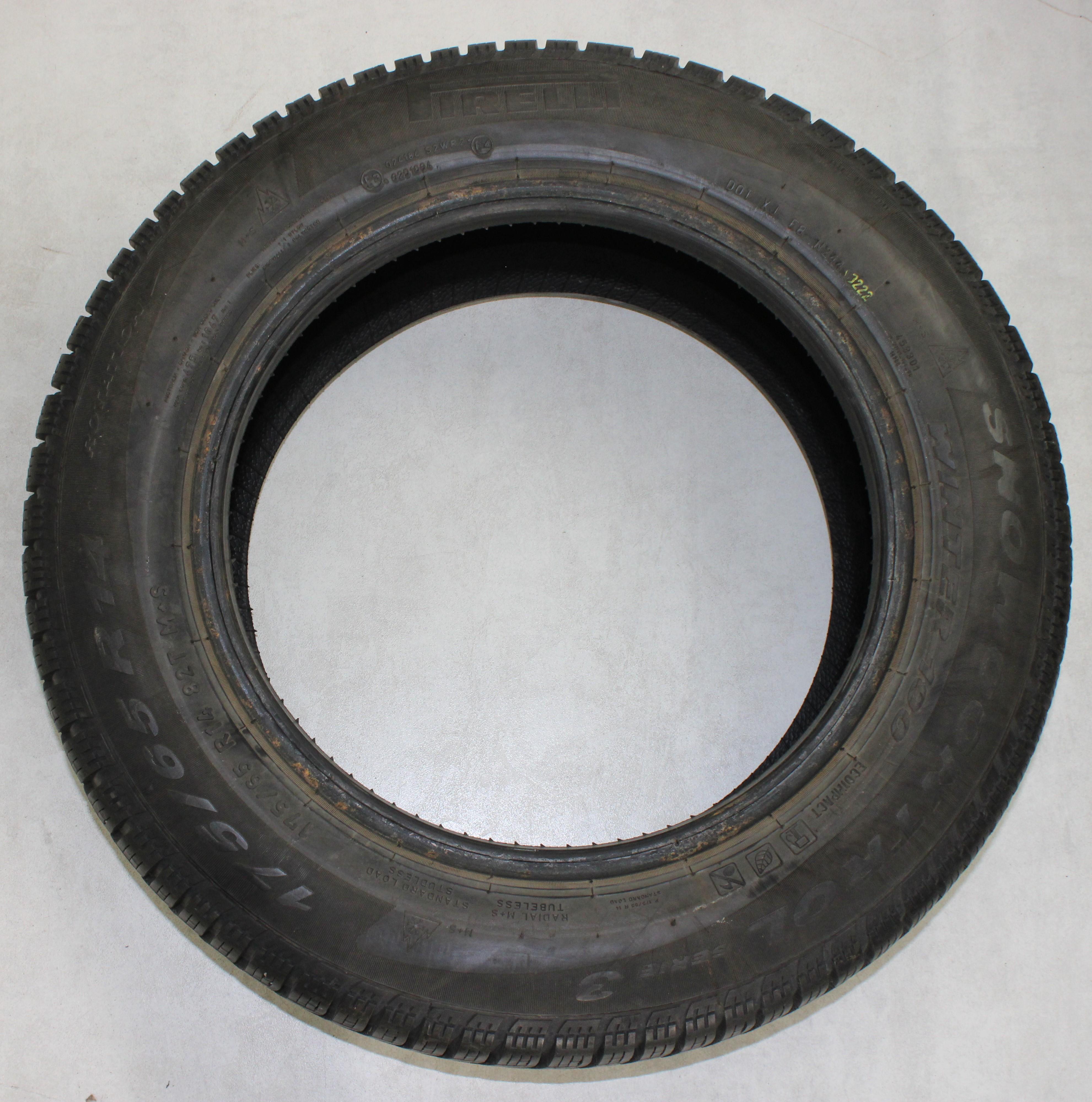 1 x 175/65R14 82T Winterreifen Pirelli Snow Control Serie 3 Winter 190 6,5-7mm 2022