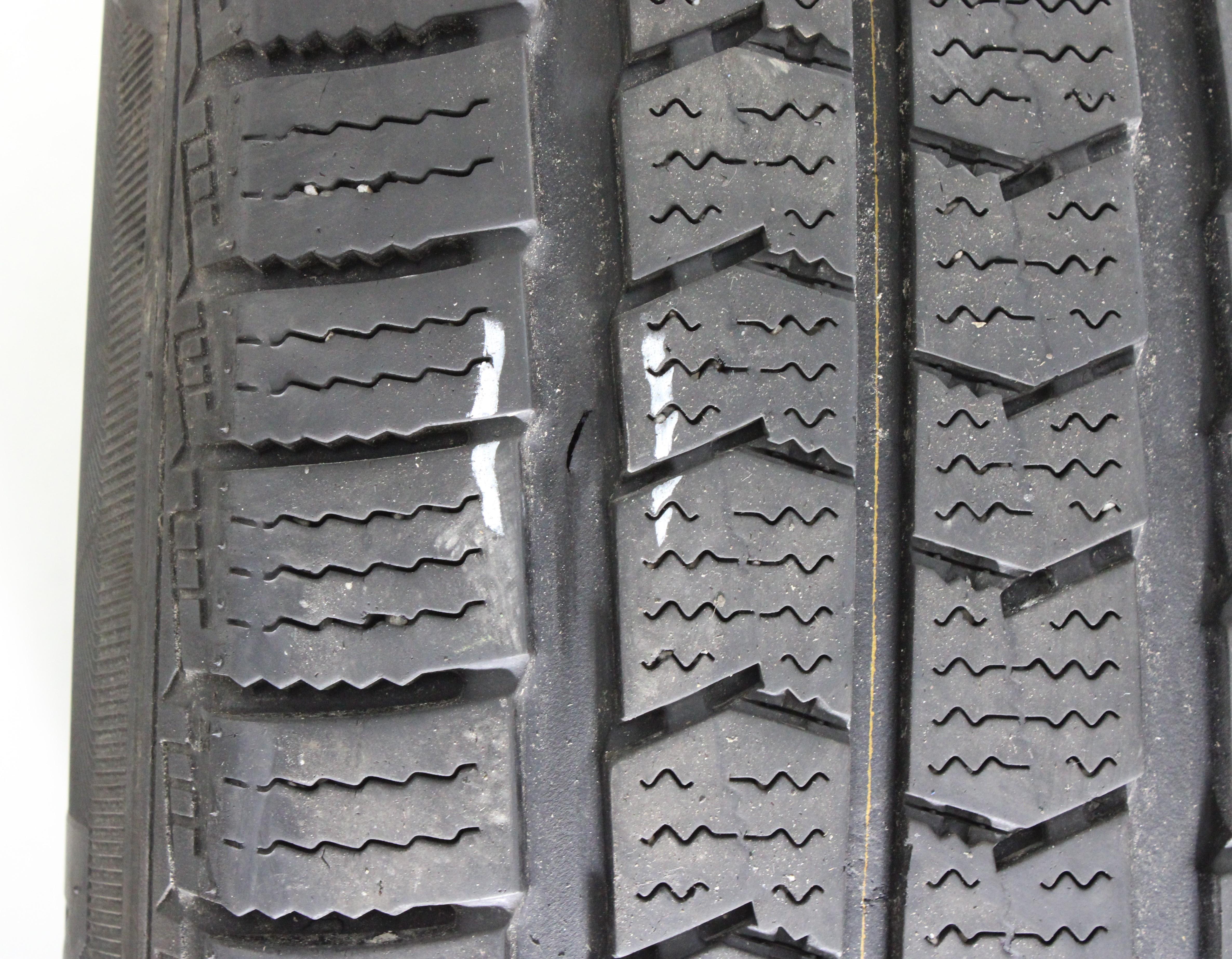 1 x 215/65R16C 109/107R winterband Nexen Winguard WT1 6-6,5mm 2022