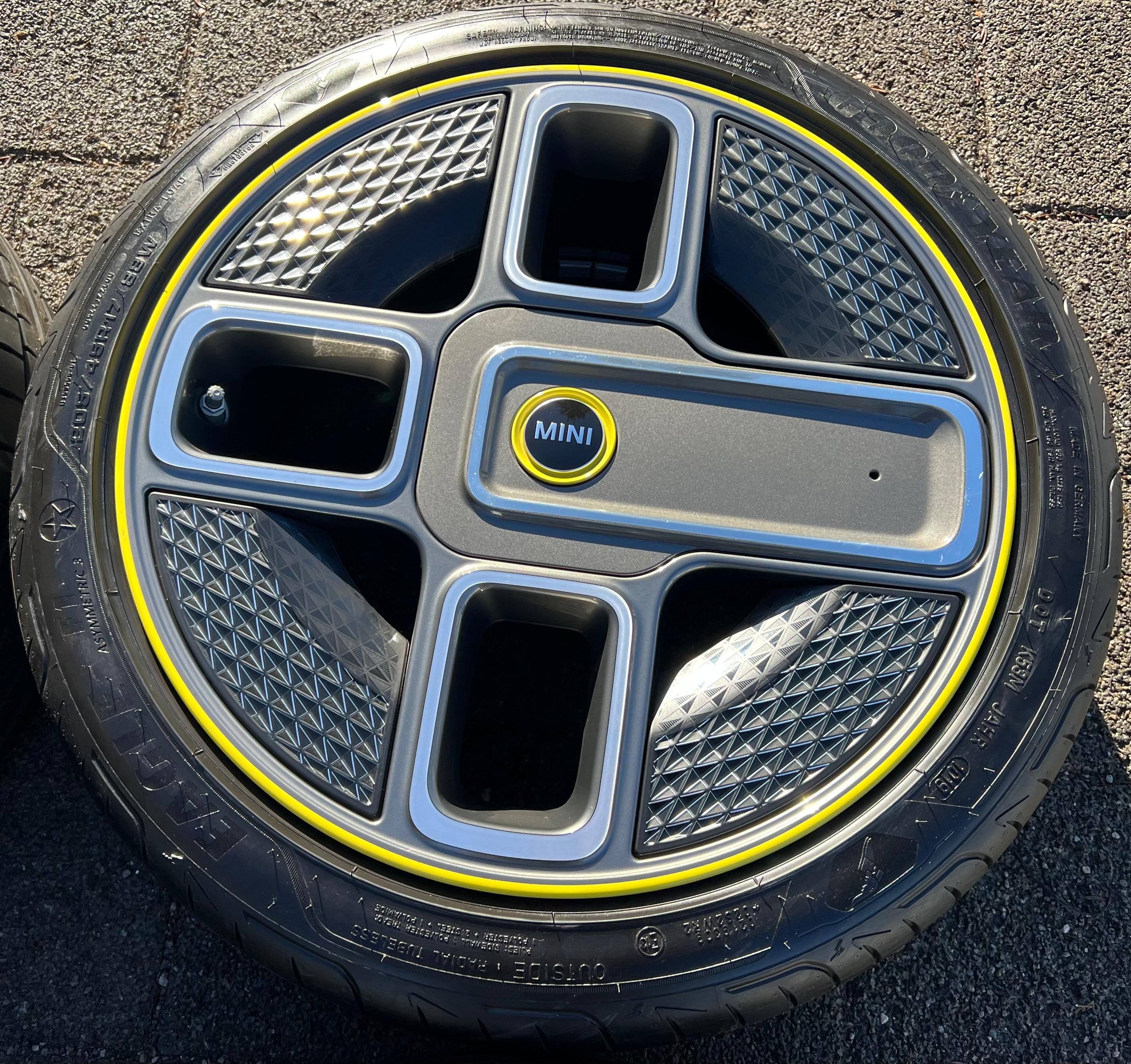 4 ORIGINELE 17" ALUMINIUM ZOMERWIELEN MINI F55 F56 F57 ELEKTRISCHE SPAAK 737 6889171
