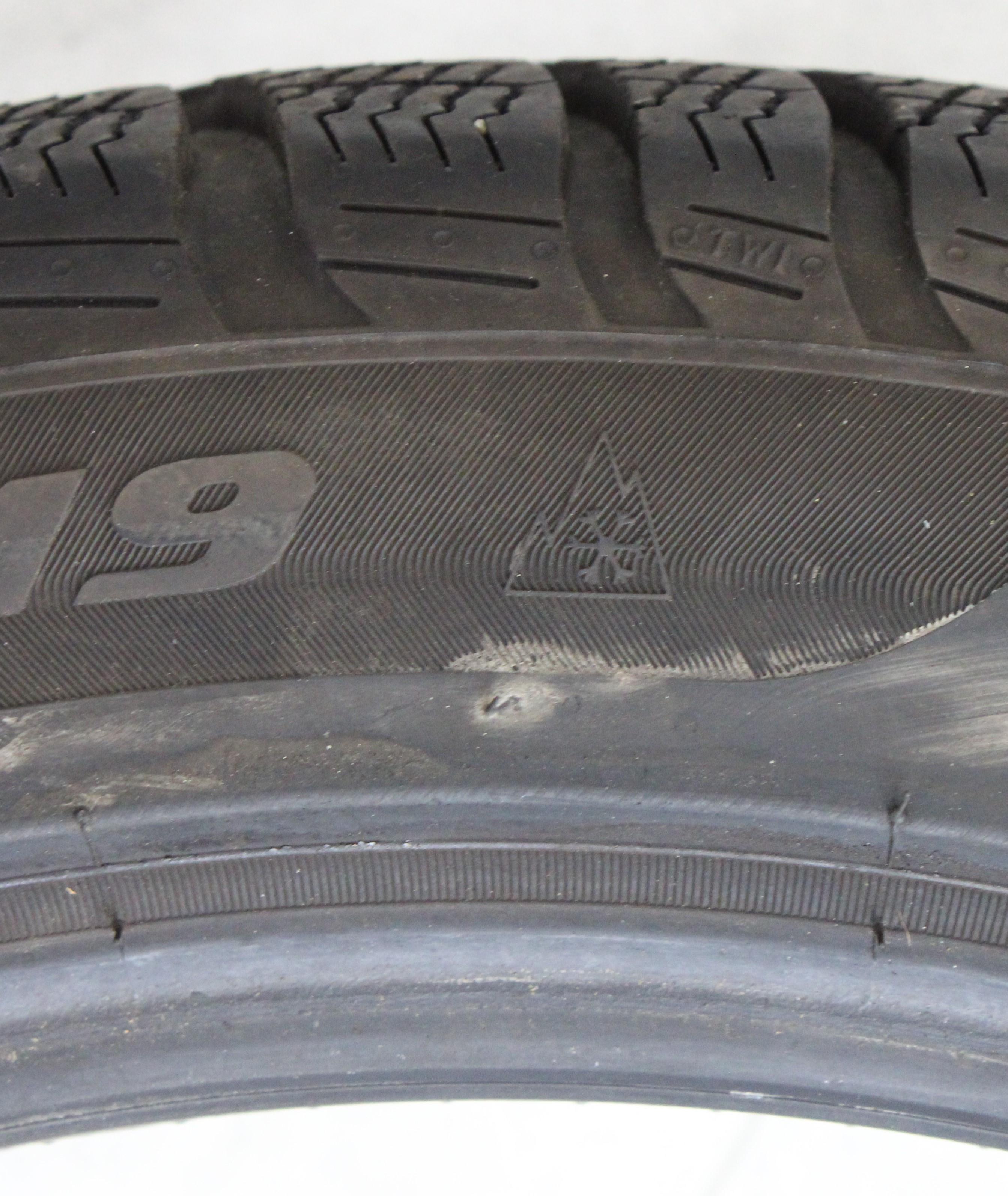 4 x 225/45R19 96V Winterreifen Pirelli Sottozero 3 * Runflat 6,5-7mm 2020