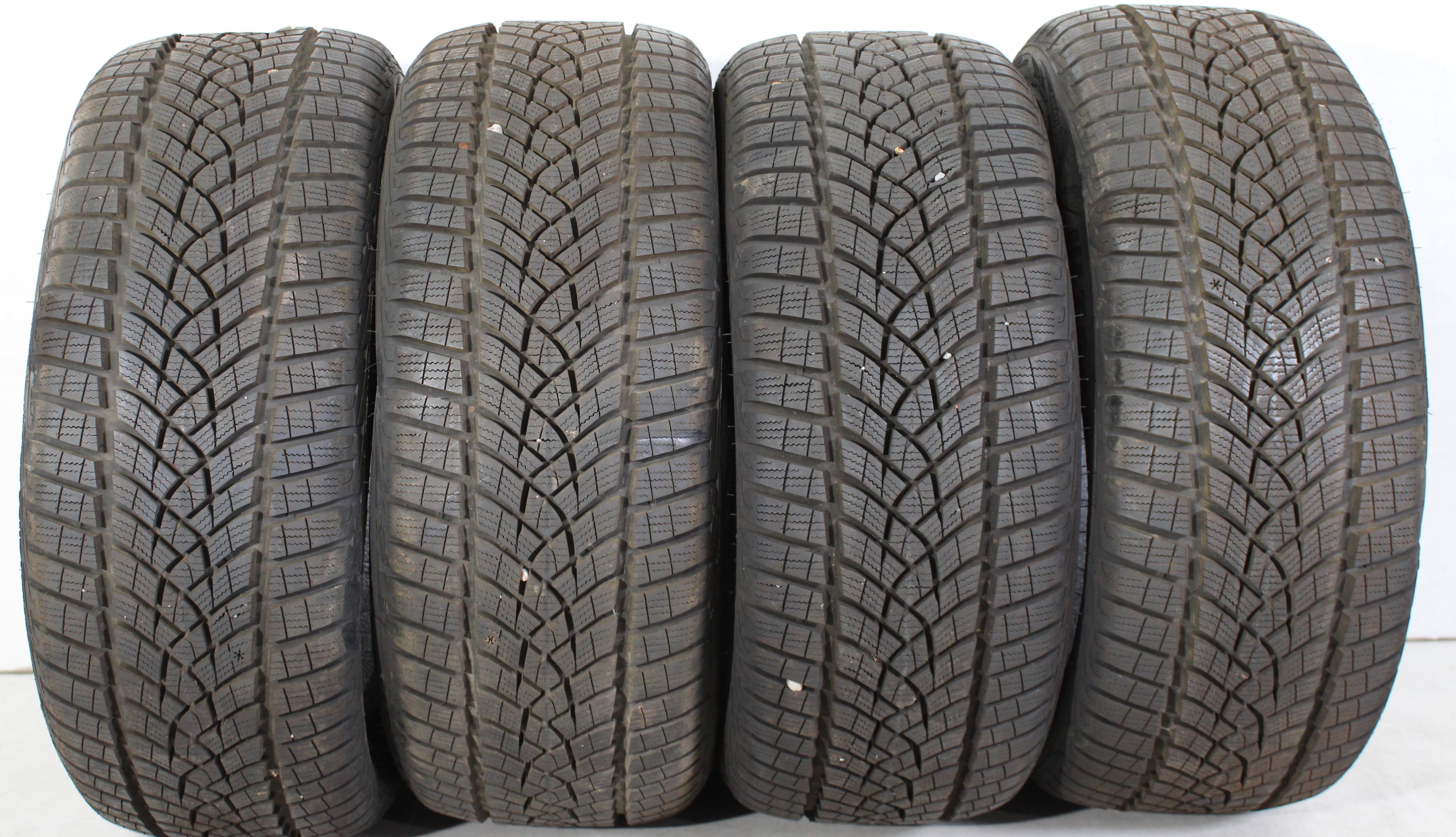 4 x 215/45R16 90V Winterreifen Goodyear Ultra Grip Performance GEN-1 8,5-9mm 2018