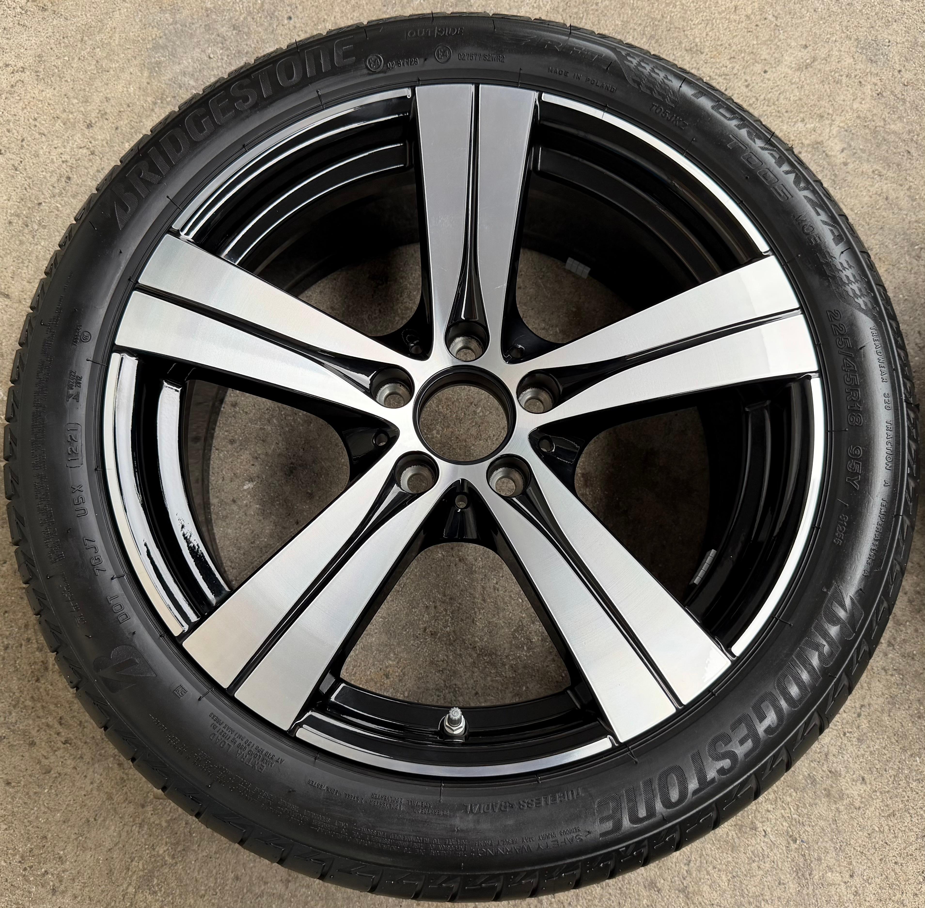 1 X Cerchi in lega originali da 18" Mercedes Classe C W206 A2064014700 7,5x18 ET40 RDKS