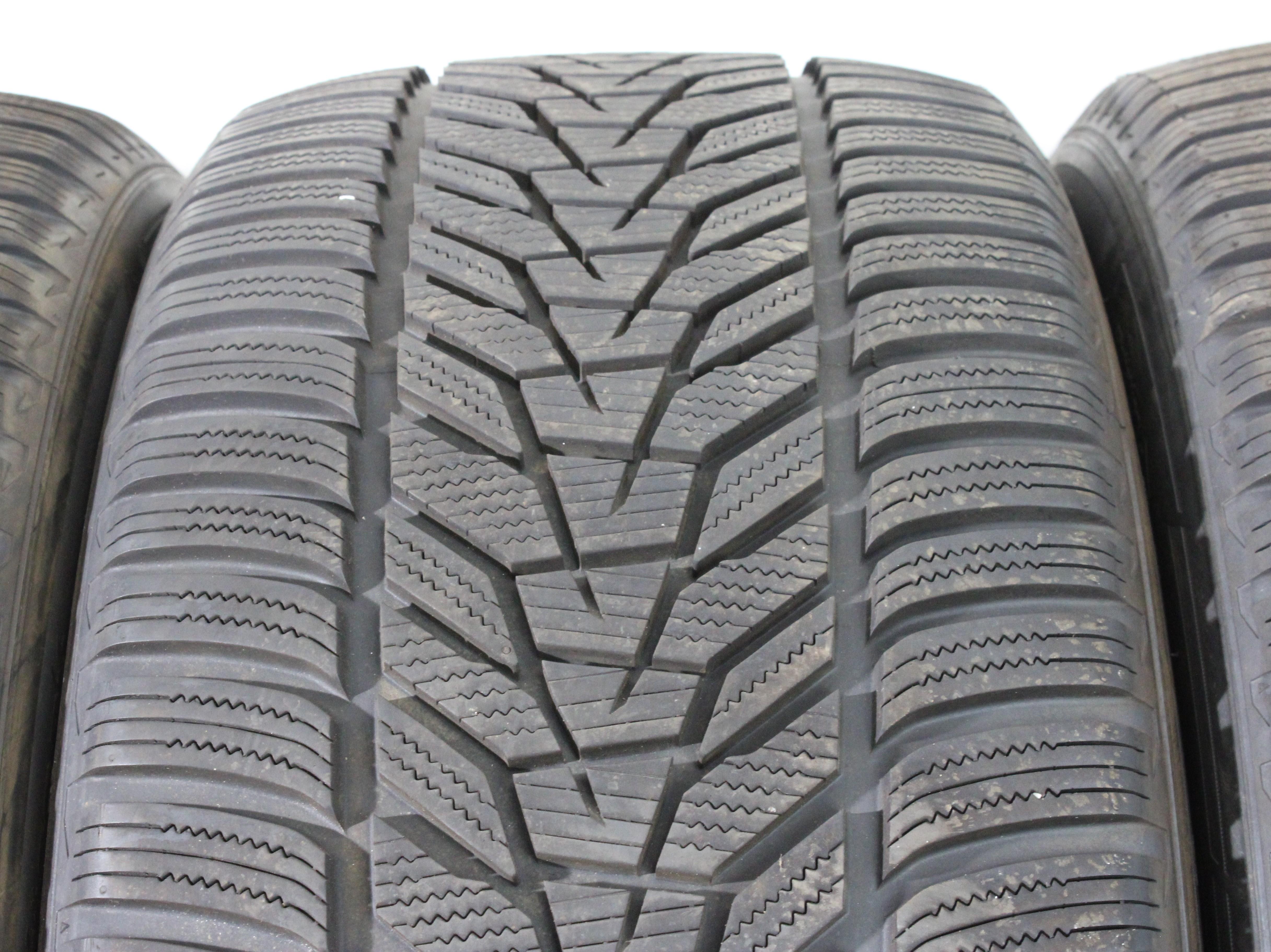 2 x 255/50R20 109V 2 x 285/45R20 112V Pneumatici invernali Hankook Winter I*Cept Evo 3 X 7,5-8 mm 2024