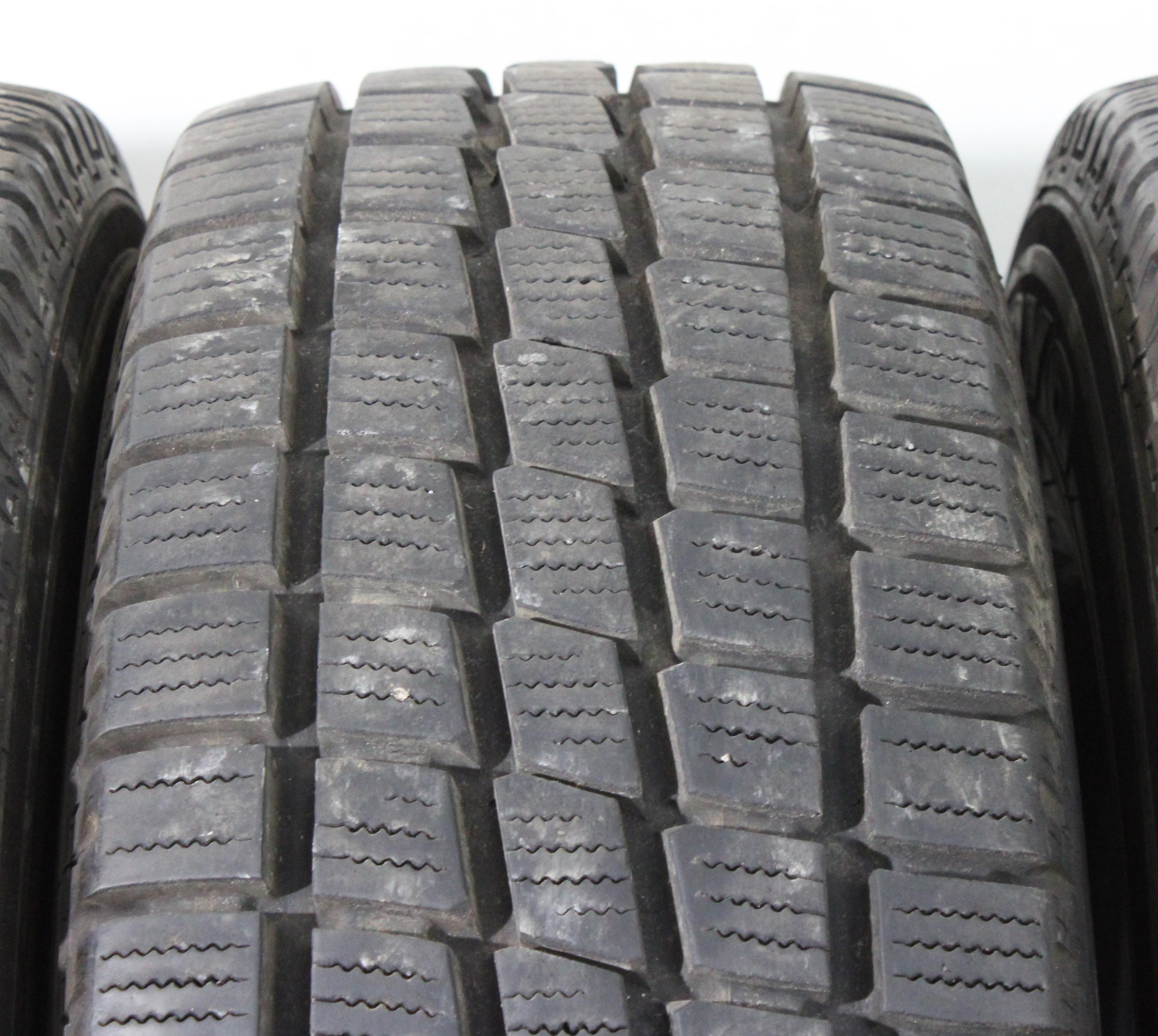 4 x 225/75R16C 121/120Q Neumáticos de invierno Toyo Winter H09 3x9-9,5mm/1x10-10,5mm 2017