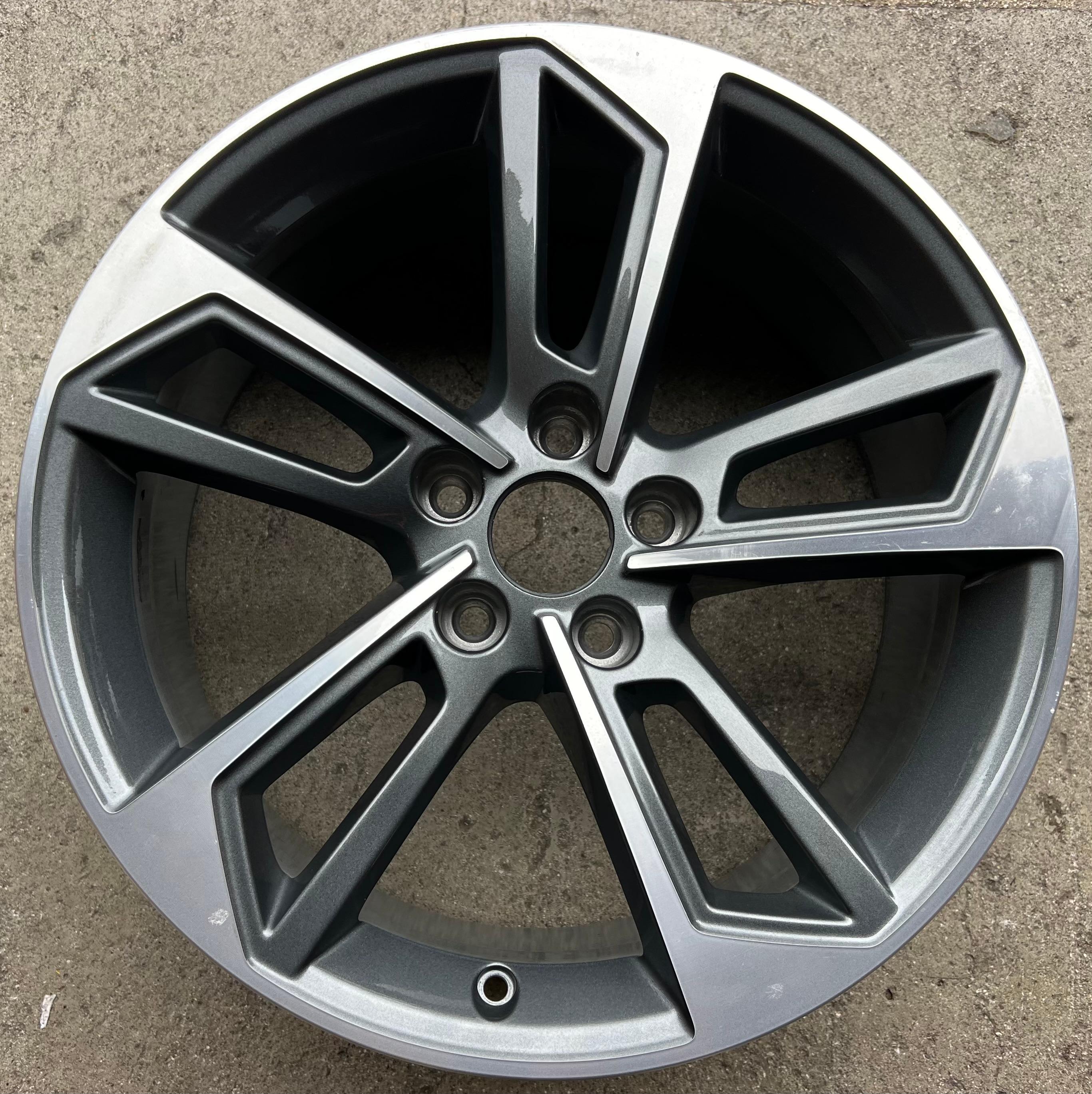 1 X ORIGINAL 18" ALUFELGE FELGE AUDI A4 8W 8W0601025J 8x18 ET40 FREIHAUS