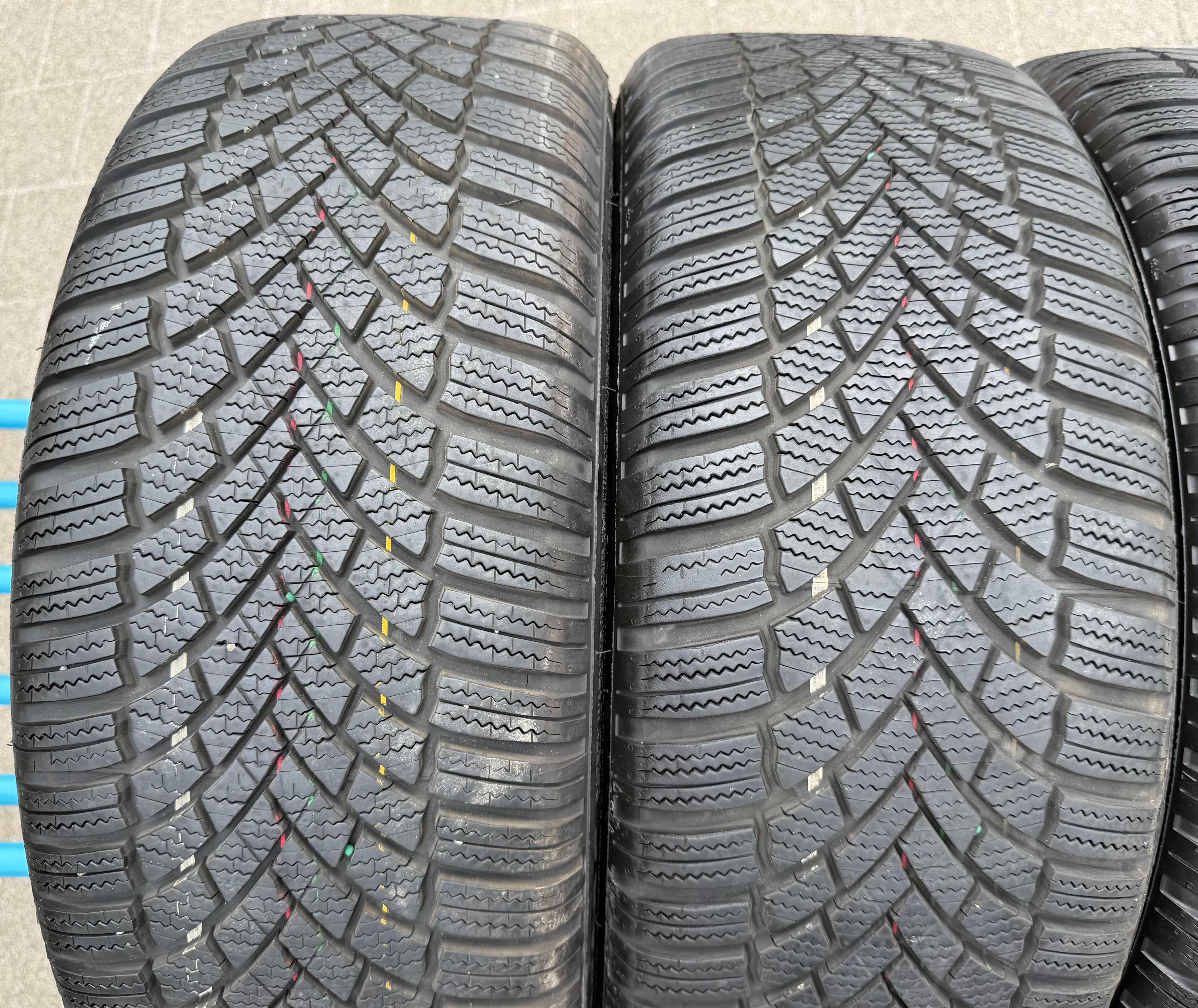 4 Original 17" Alu Winterräder Audi A3 S3 8Y 8Y0601025DH 205/50R17 93H Bridgestone