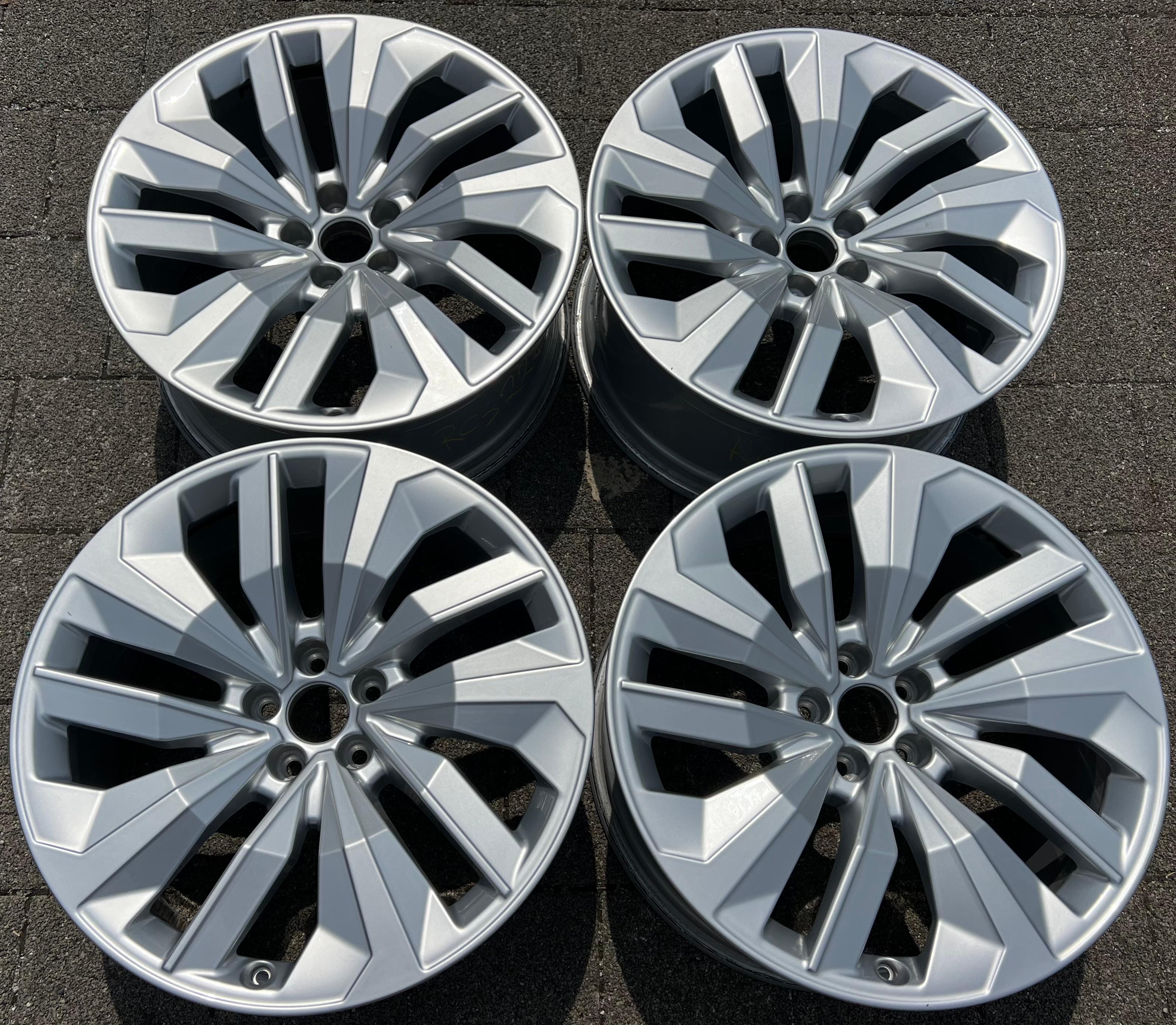 4 ORIGINAL 20" ALUFELGEN AUDI Q8 SQ8 E-TRON 4M 4KE601025N 9Jx20 ET20