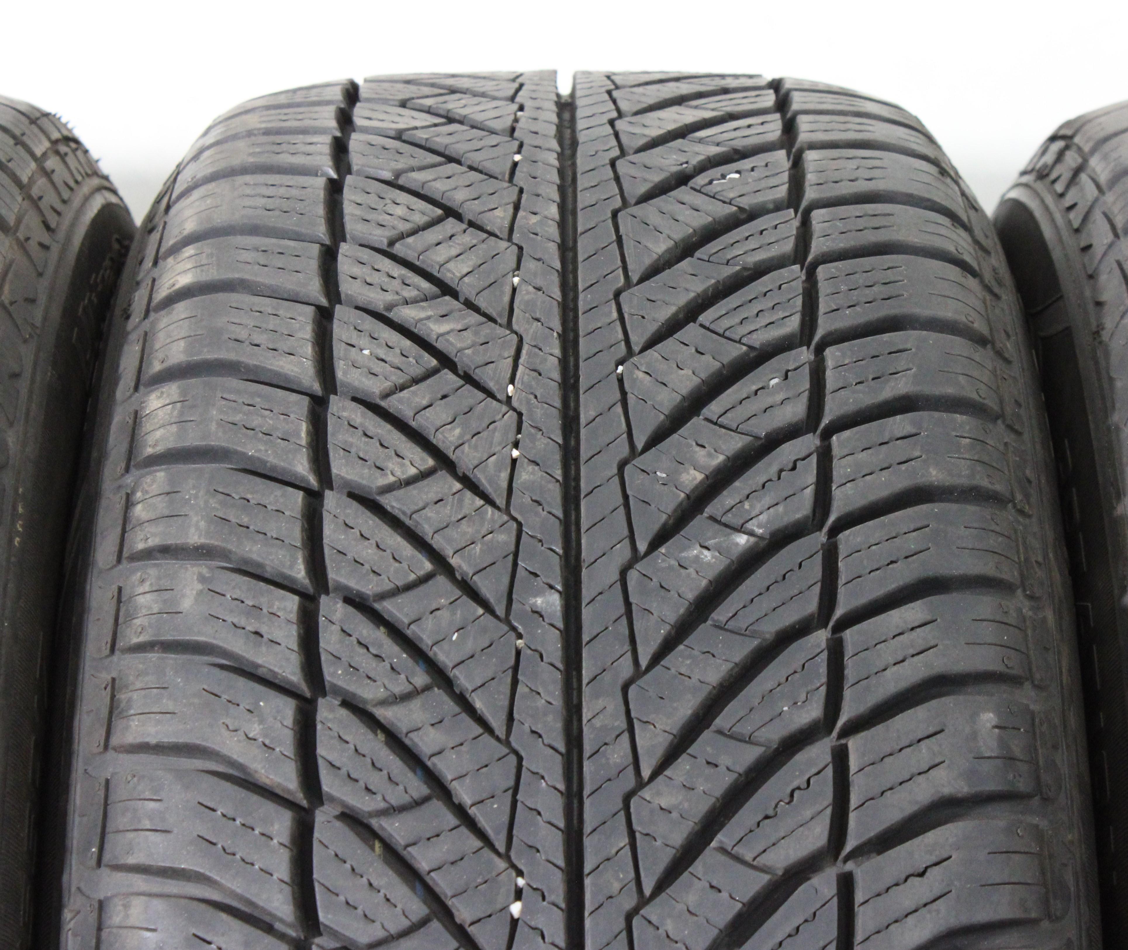 4 x 225/55R17 97H Winterreifen Goodyear Ultra Grip Performance 2* 2x5-5,5mm/2x7mm 2022