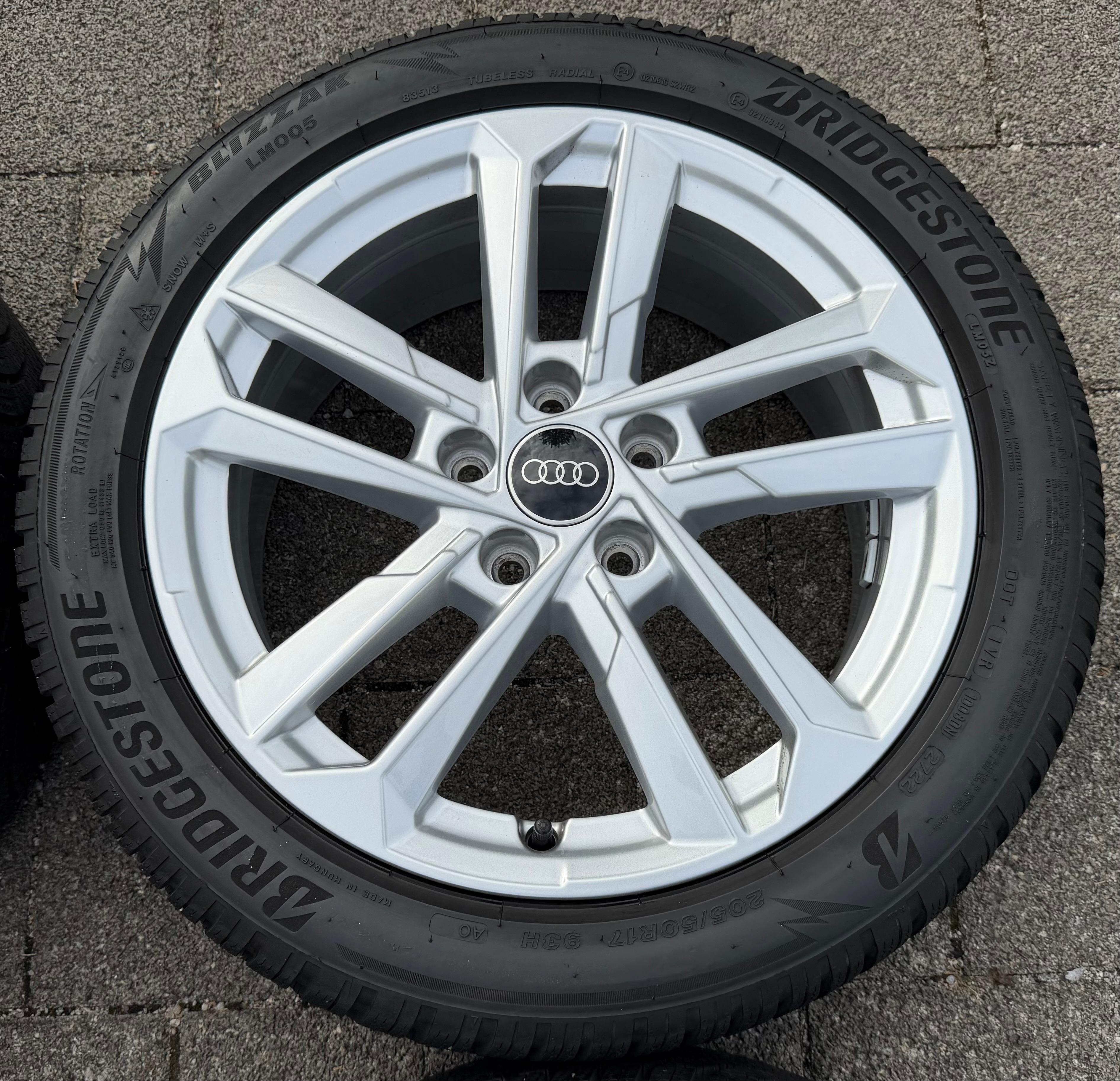 4 Original 17" Alu Winterräder Audi A3 S3 8Y 8Y0601025L 205/50R17 93H Bridgestone 2022