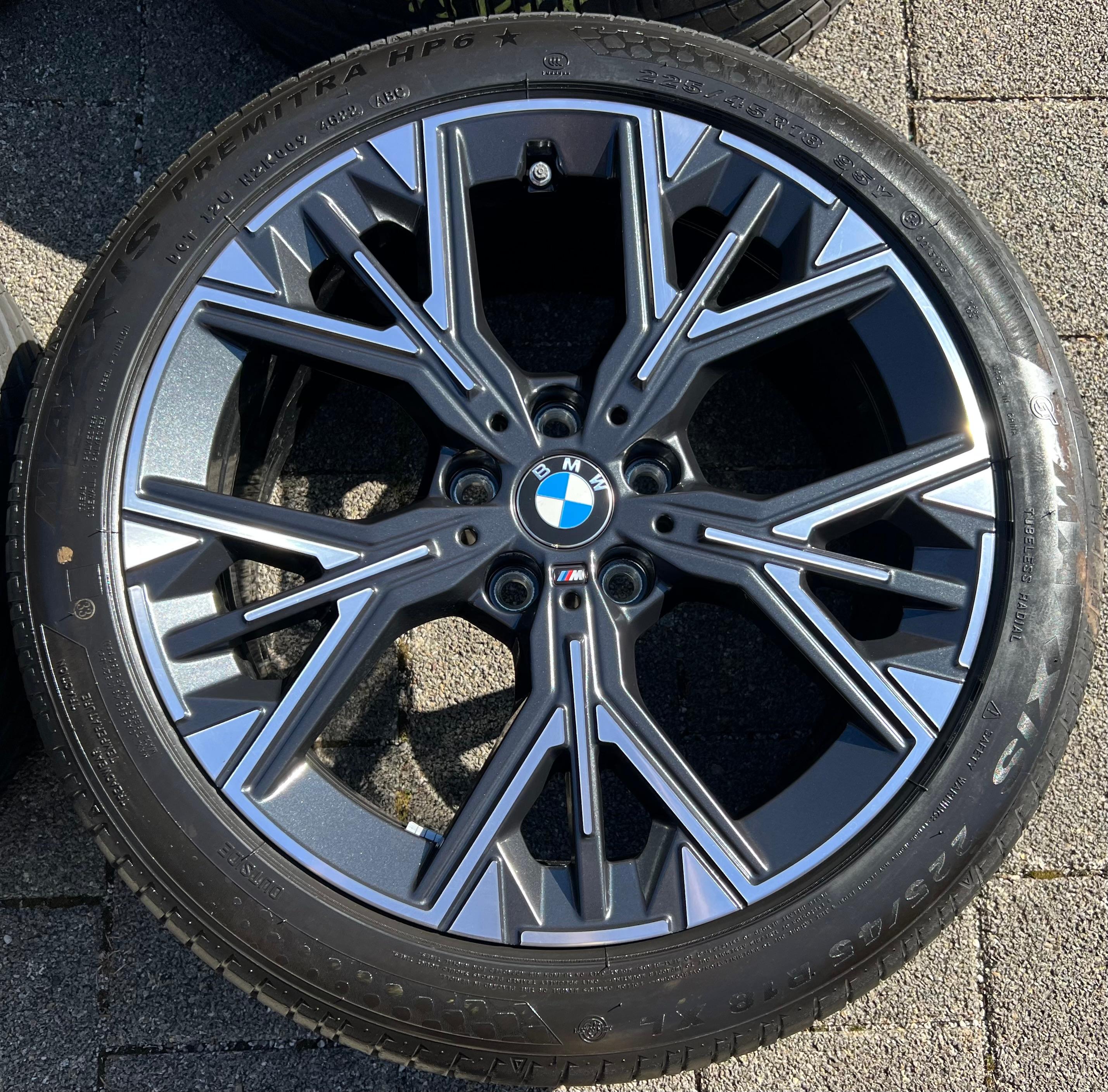 4 ROUES D'ÉTÉ ORIGINALES 18" EN ALUMINIUM BMW SÉRIE 1 F70 5A35E68 225/45R18 95Y M975