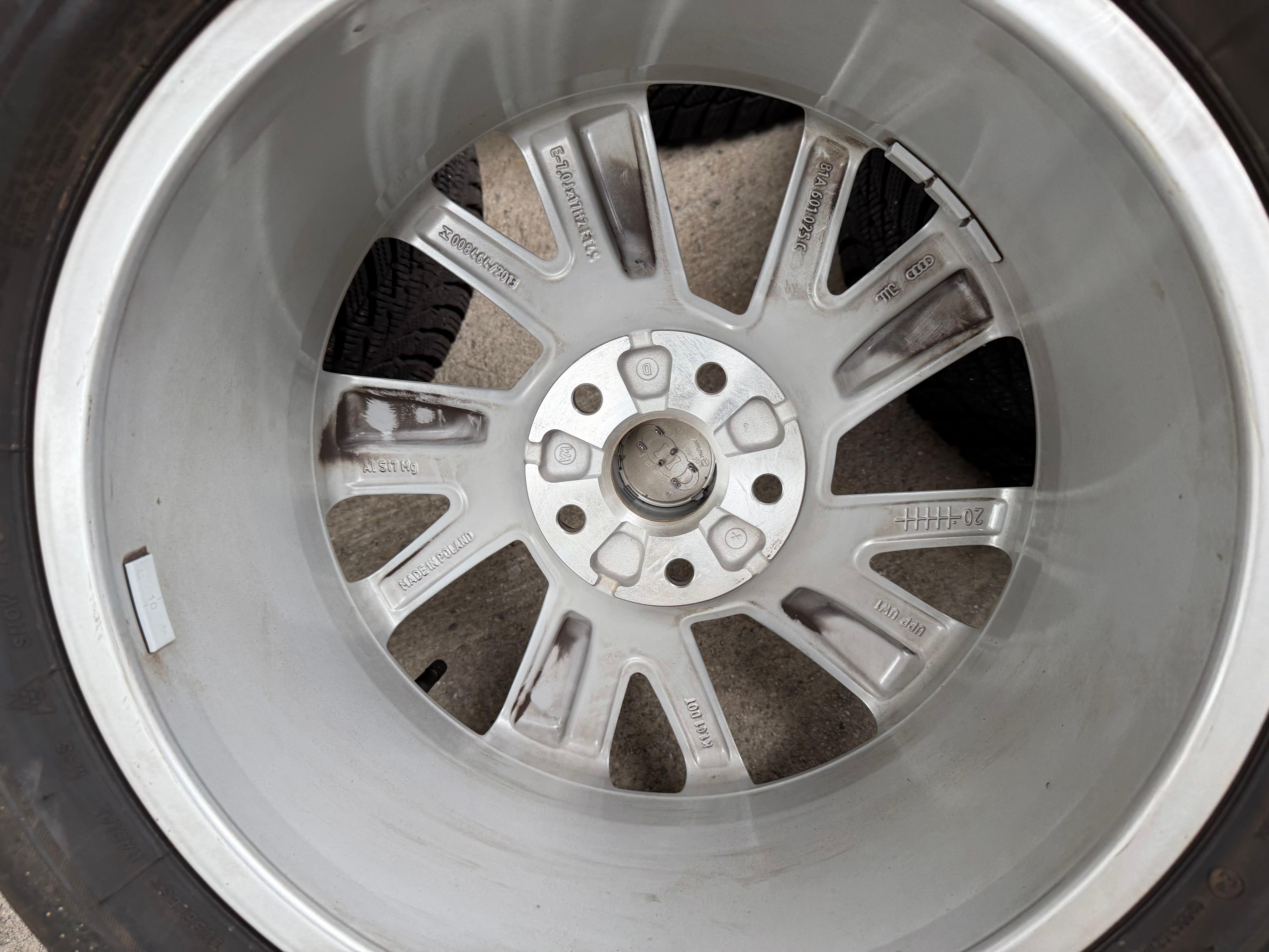 4 Original 17" Alu Winterräder Audi Q2 215/55R17 94V Bridgestone