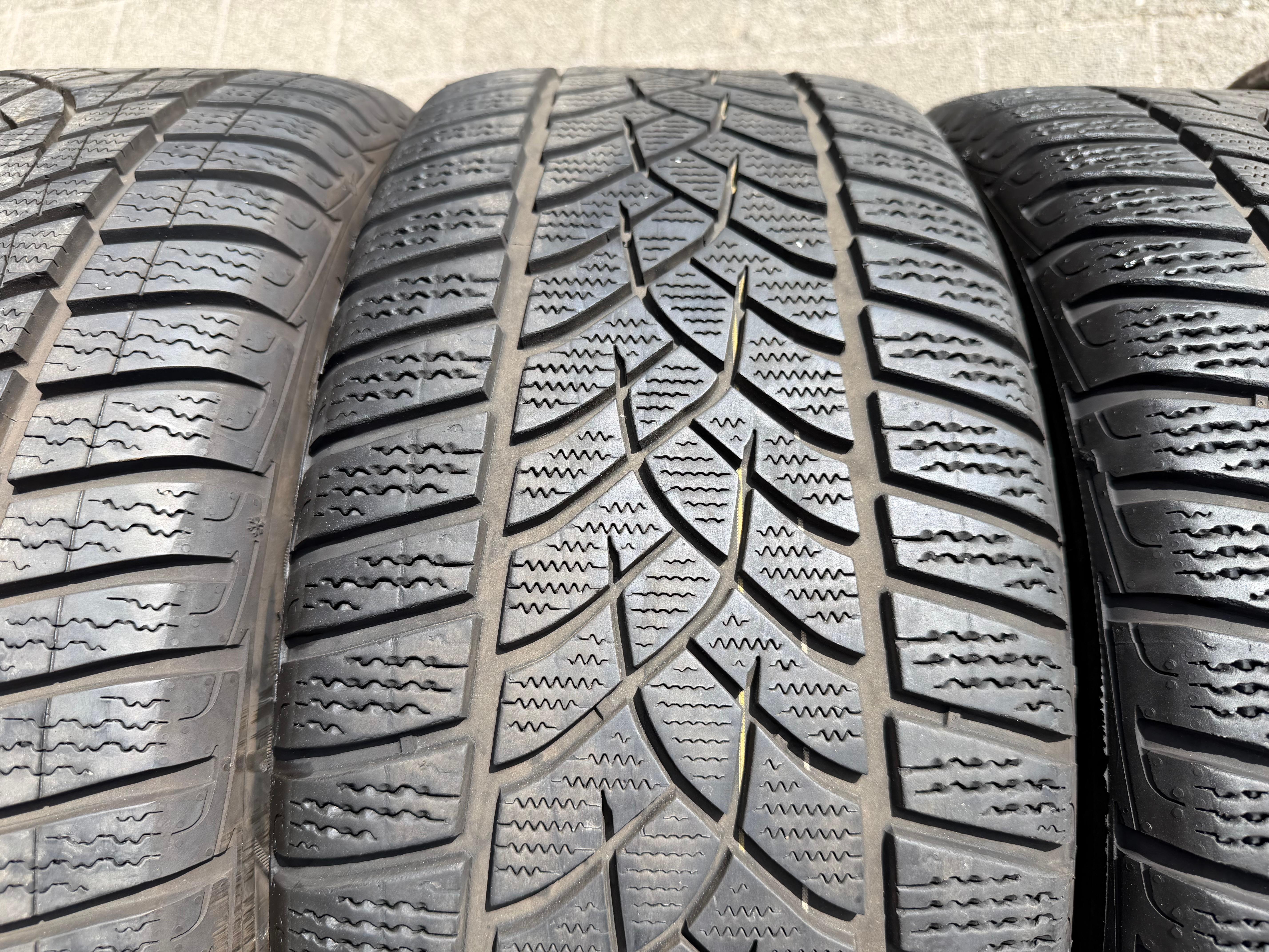 4 Original 18" Alu Winterräder Audi A4 S4 8W B9 8W0601025H 245/40R18 97V Goodyear