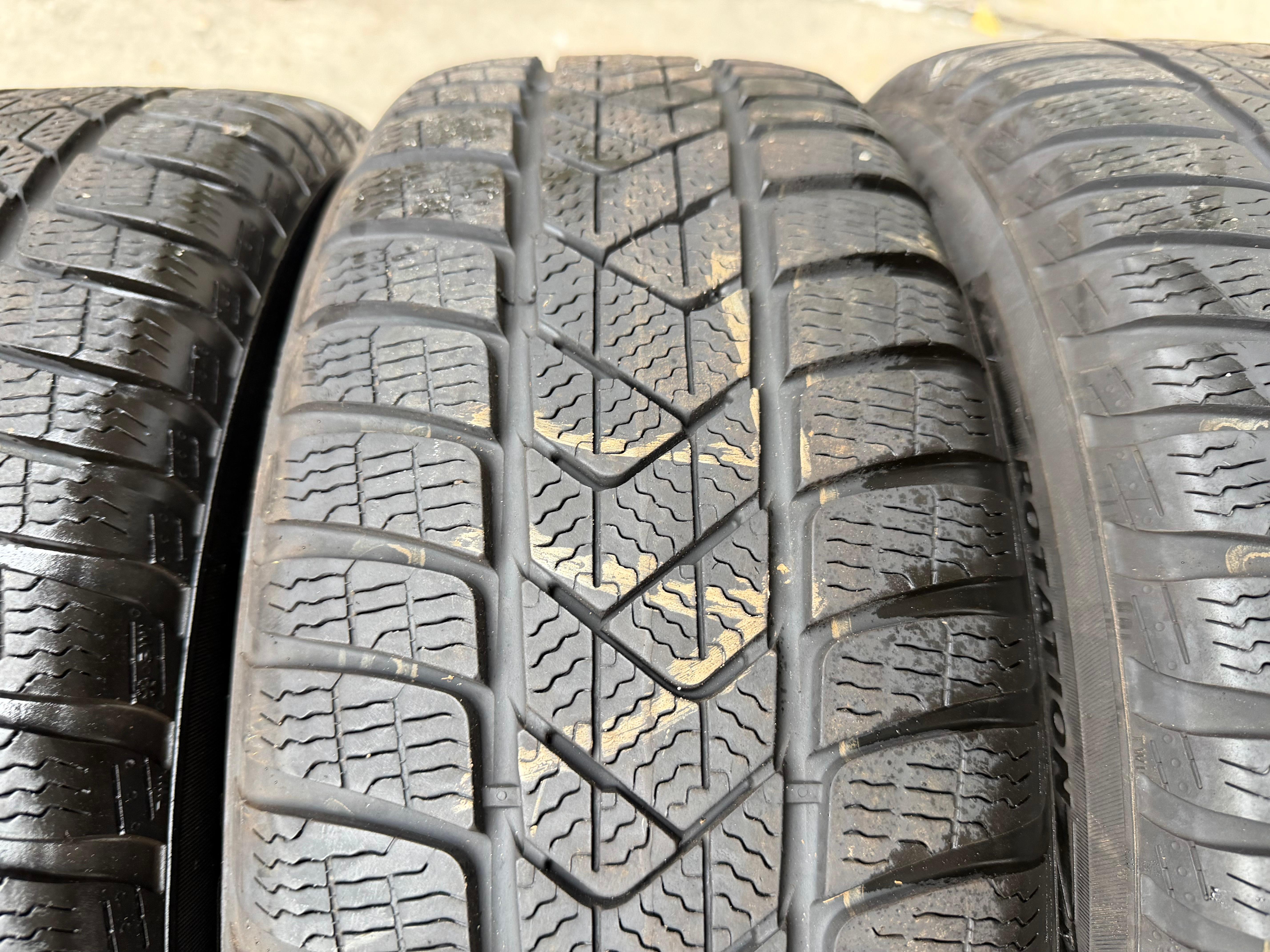 4 Original 16" Winterräder VW T-Cross C1 205/60R16 96H 2Q0601027E Pirelli