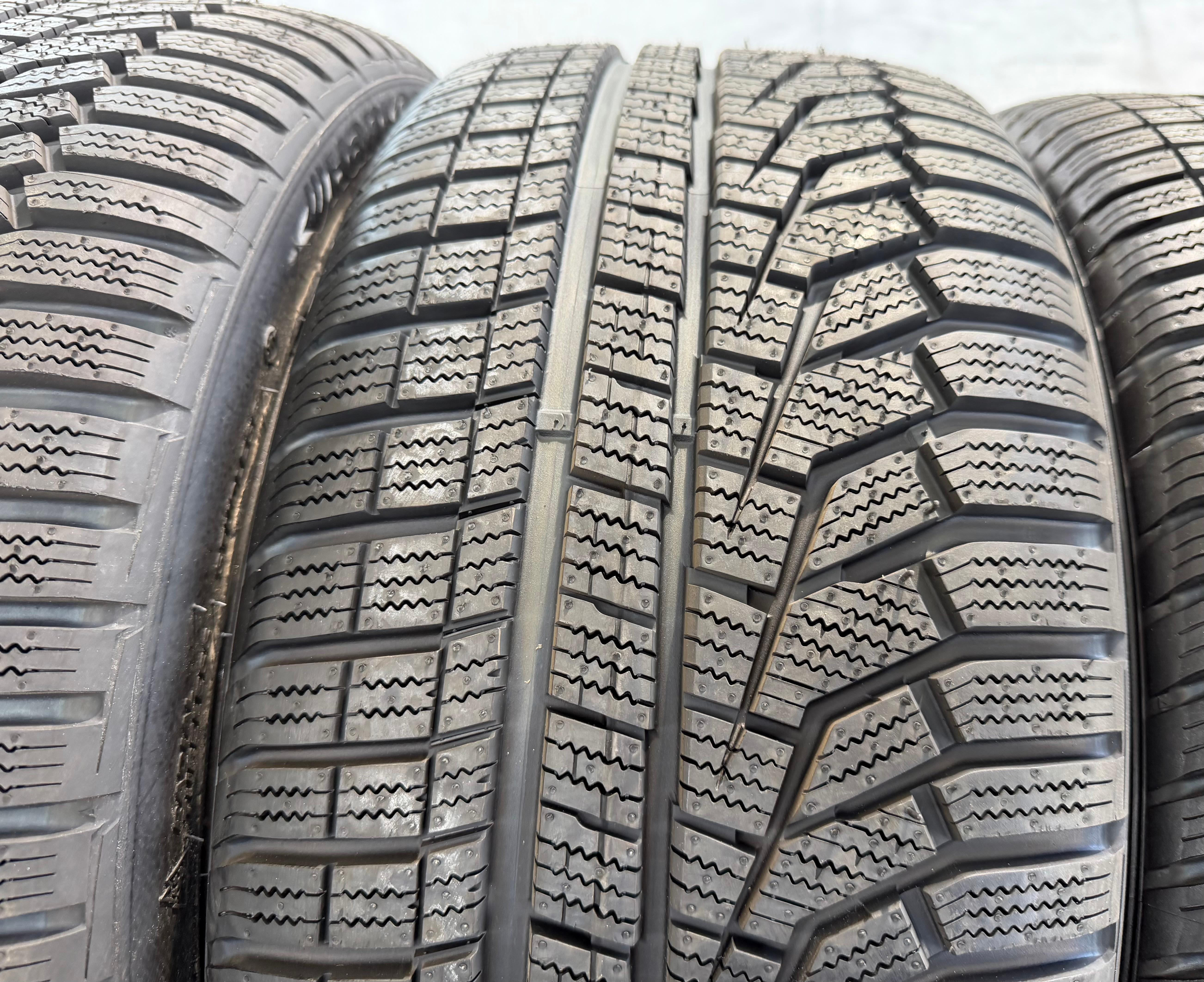 4 Original 19" Alu Winterräder Audi A4 S4 8W B9 8W0601025BF 245/35R19 93W Hankook