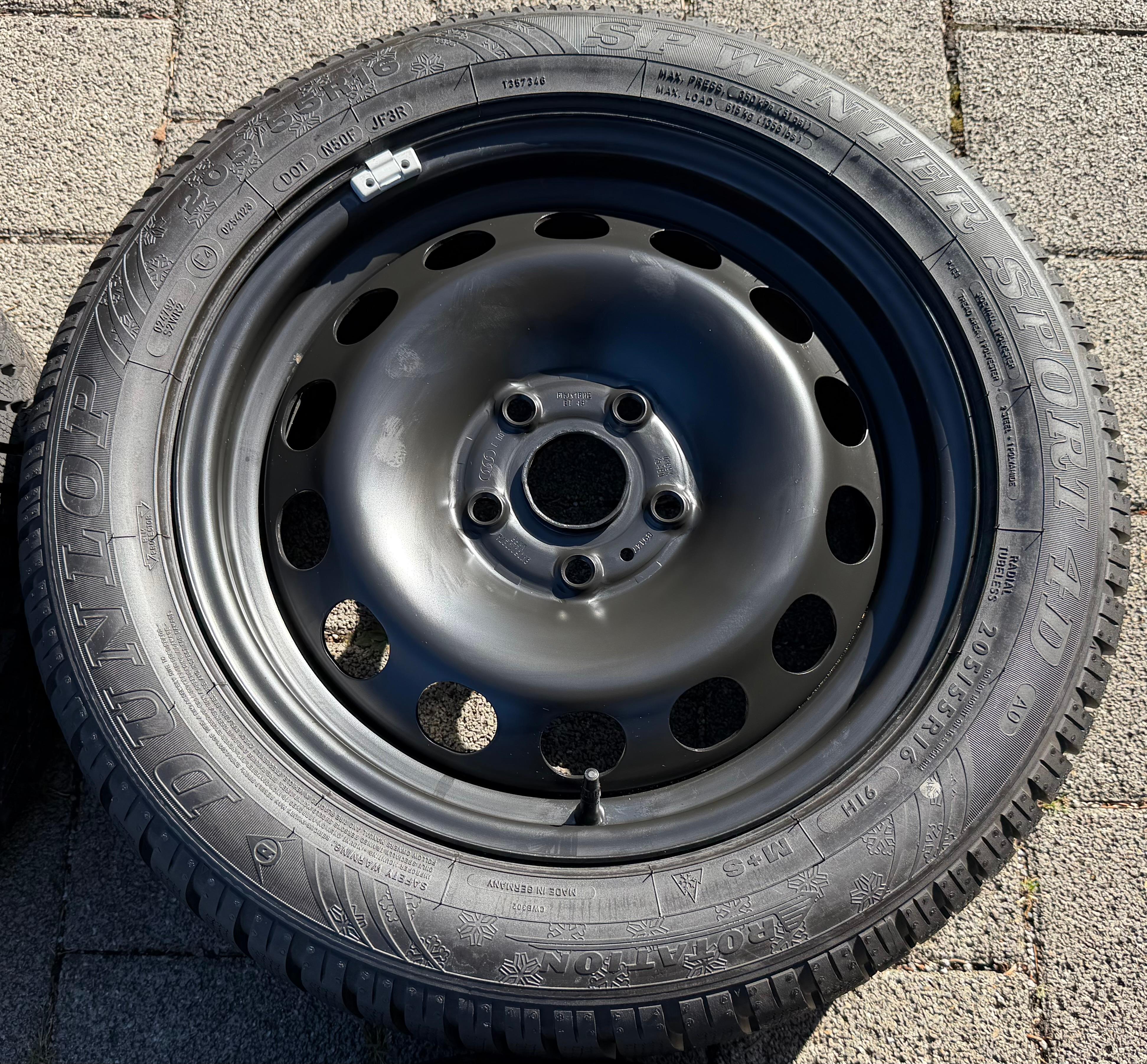 4 ruote invernali VW Golf 7 Audi A3 8V Seat Leon 5F Skoda Octavia 5E 205/55R16 91H Dunlop