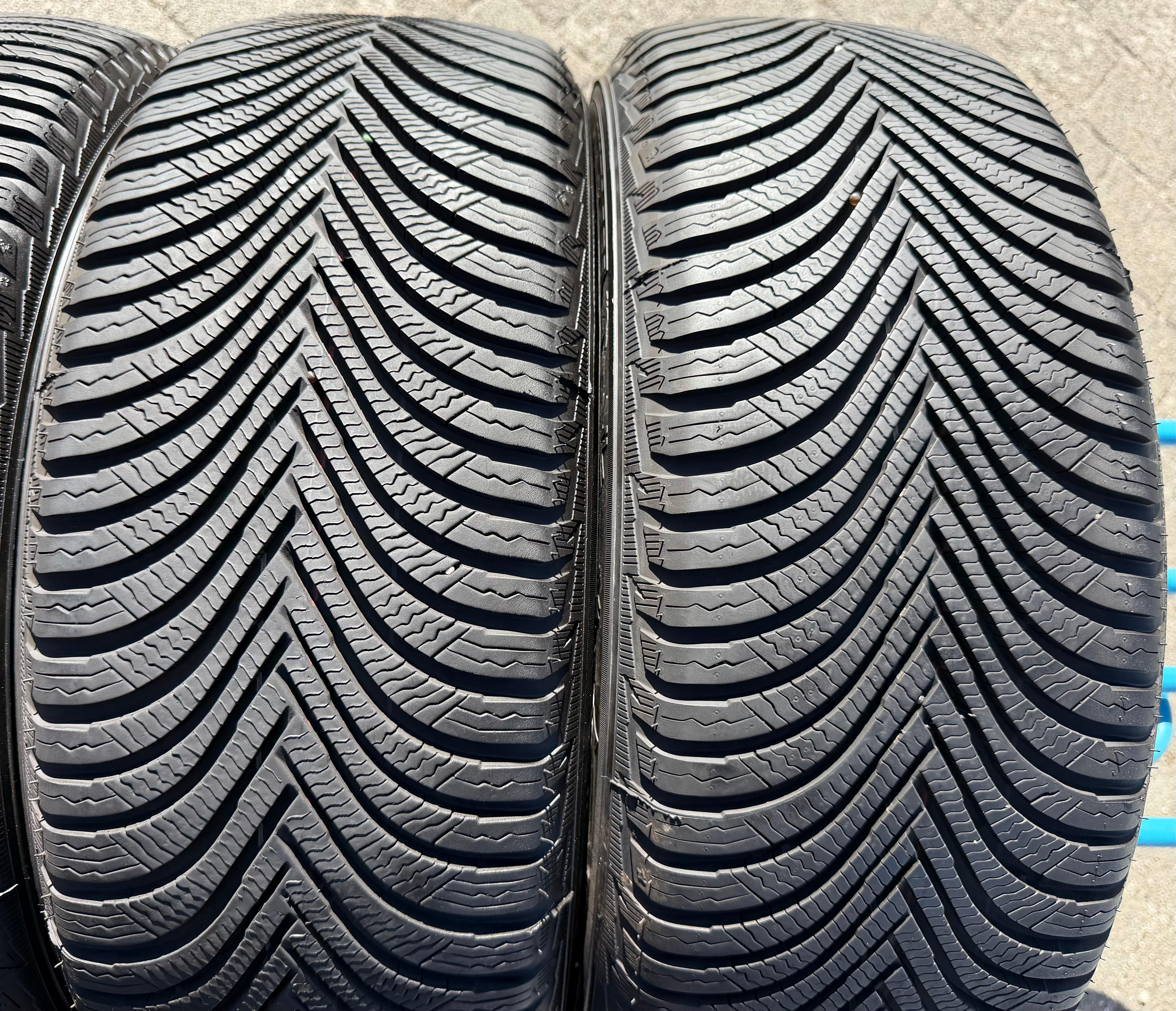 4 ruedas de invierno de aleación originales de 17" para Audi Q2 215/55R17 94V Michelin 8MM
