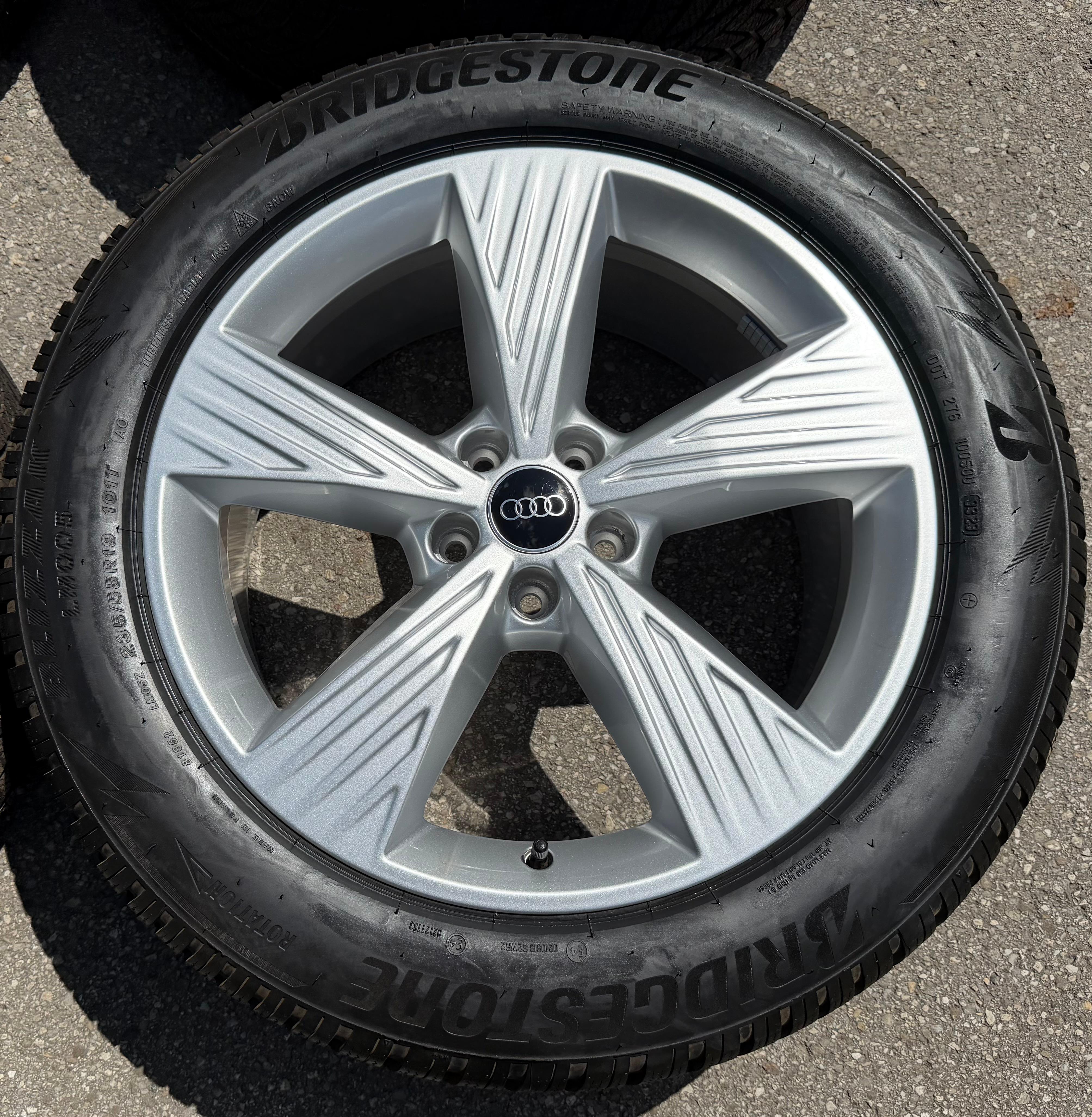 4 ORIGINAL 19" ALU WINTERRÄDER AUDI Q4 E-TRON 235/55R19 101T 255/50R19 103T NEU