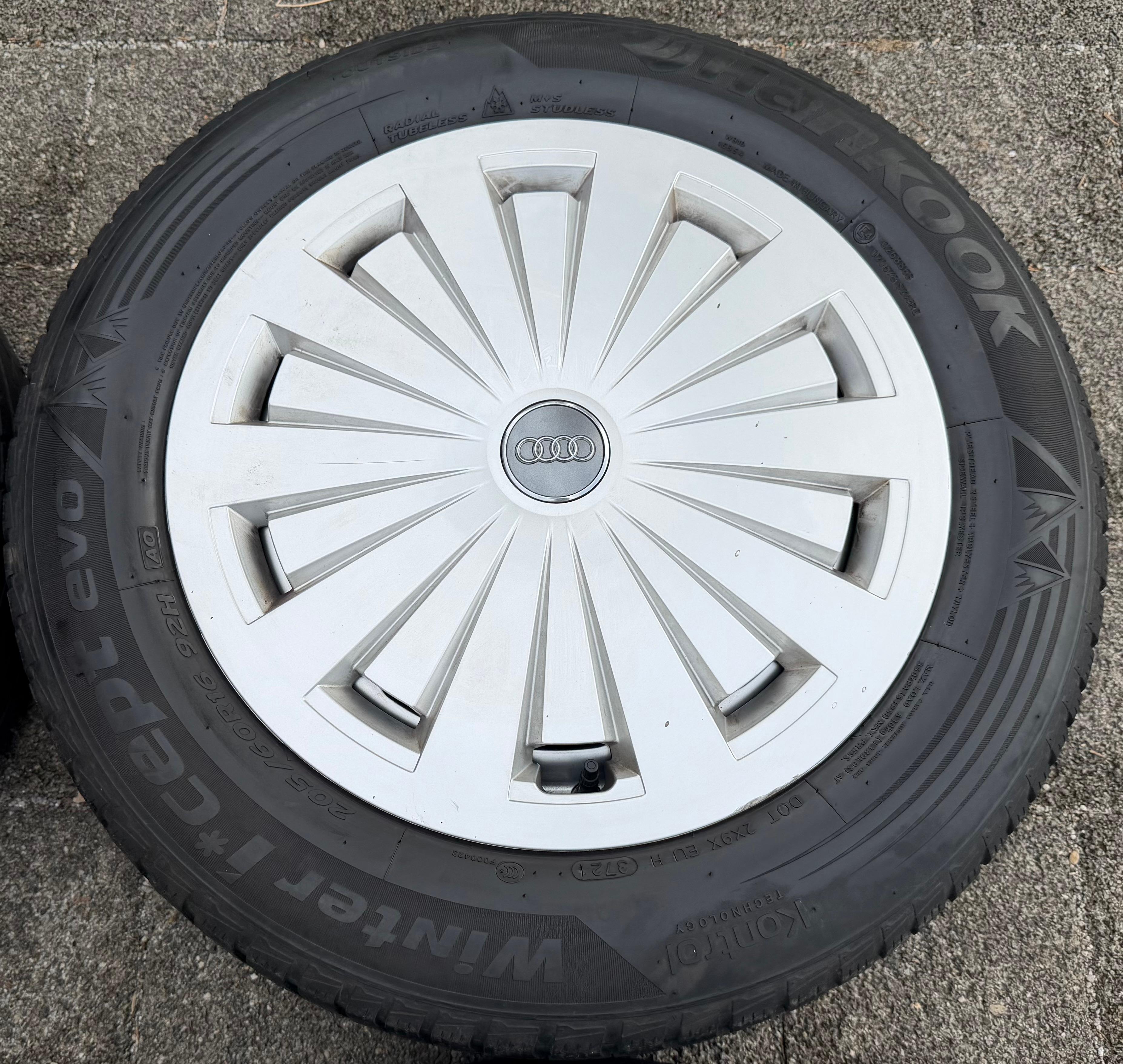 4 cerchi in lega originali da 16" per Audi A4 8W B9 8W0601025 7x16 ET35