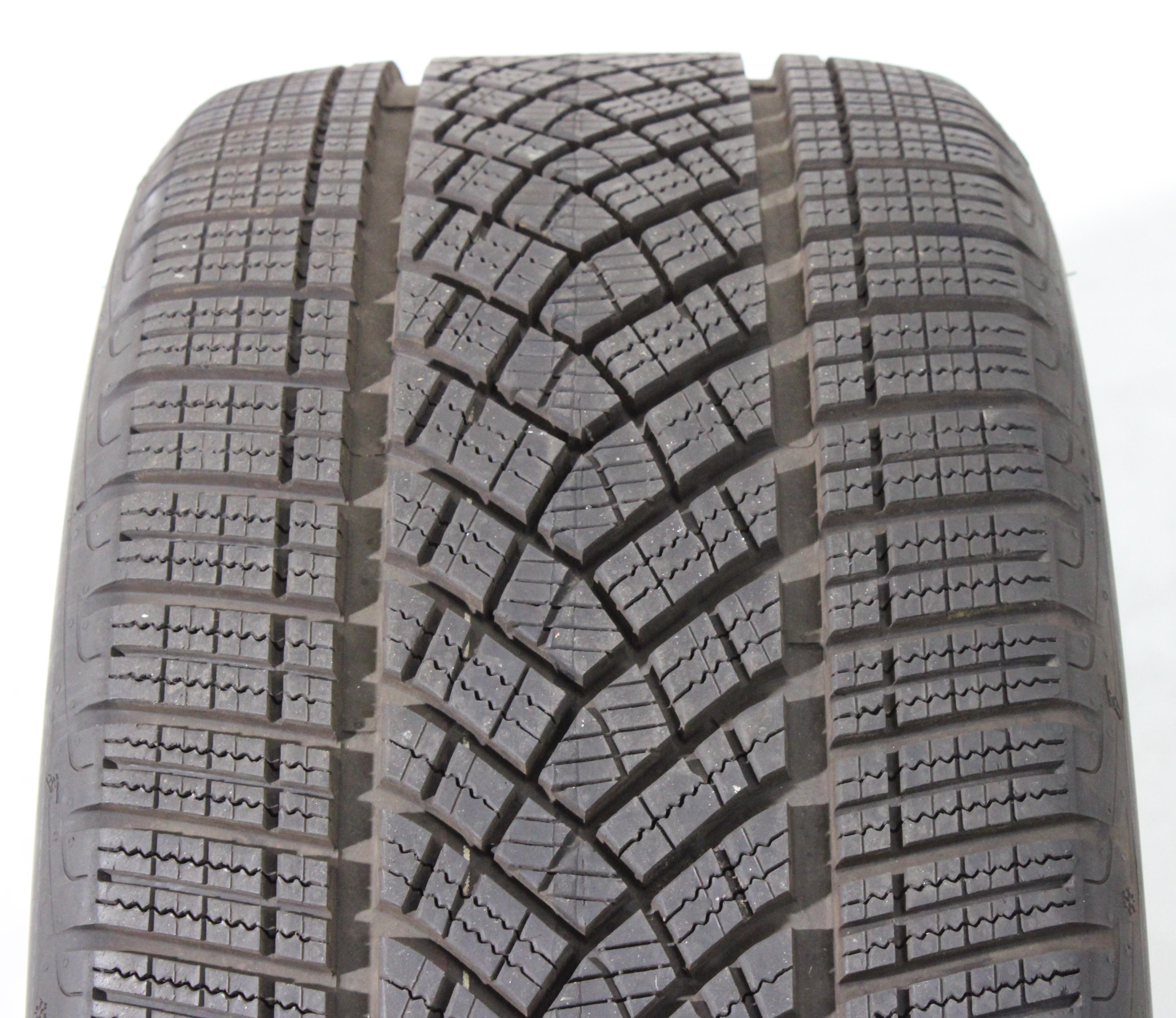 1 x 245/45R20 103V Winterreifen Goodyear Ultra Grip Performance GEN-1 NFO 7,5-8mm 2024