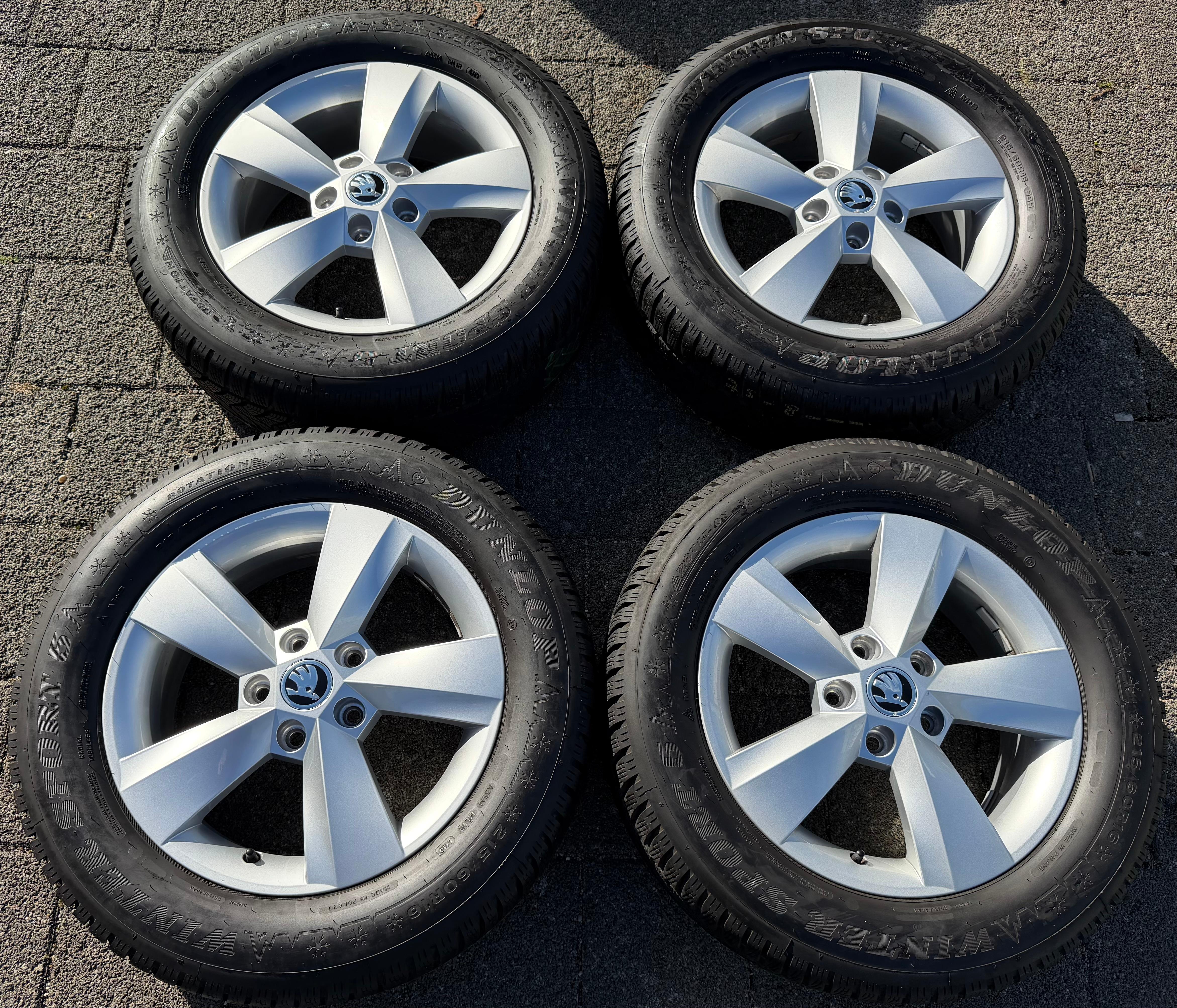 4 Original Alu Winterräder Skoda Karoq NU7 Nanuq 215/60R16 95H Dunlop 7,5-8MM