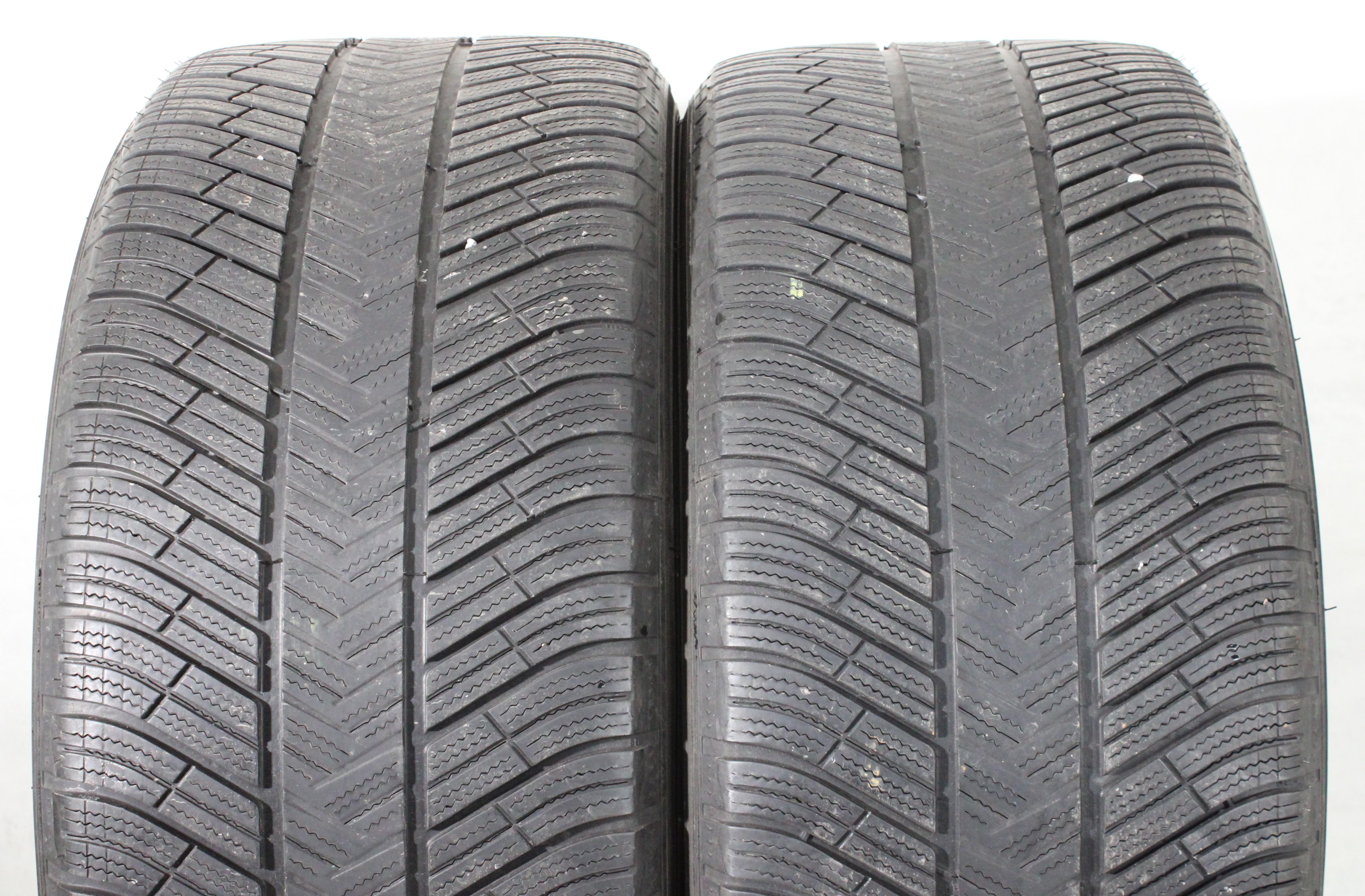 2 x 295/40R20 106V Winterreifen Michelin Latitude Alpin LA2 N0 in der Mitte 4,5-5mm und auf den Schultern 5,5-6mm. 2017