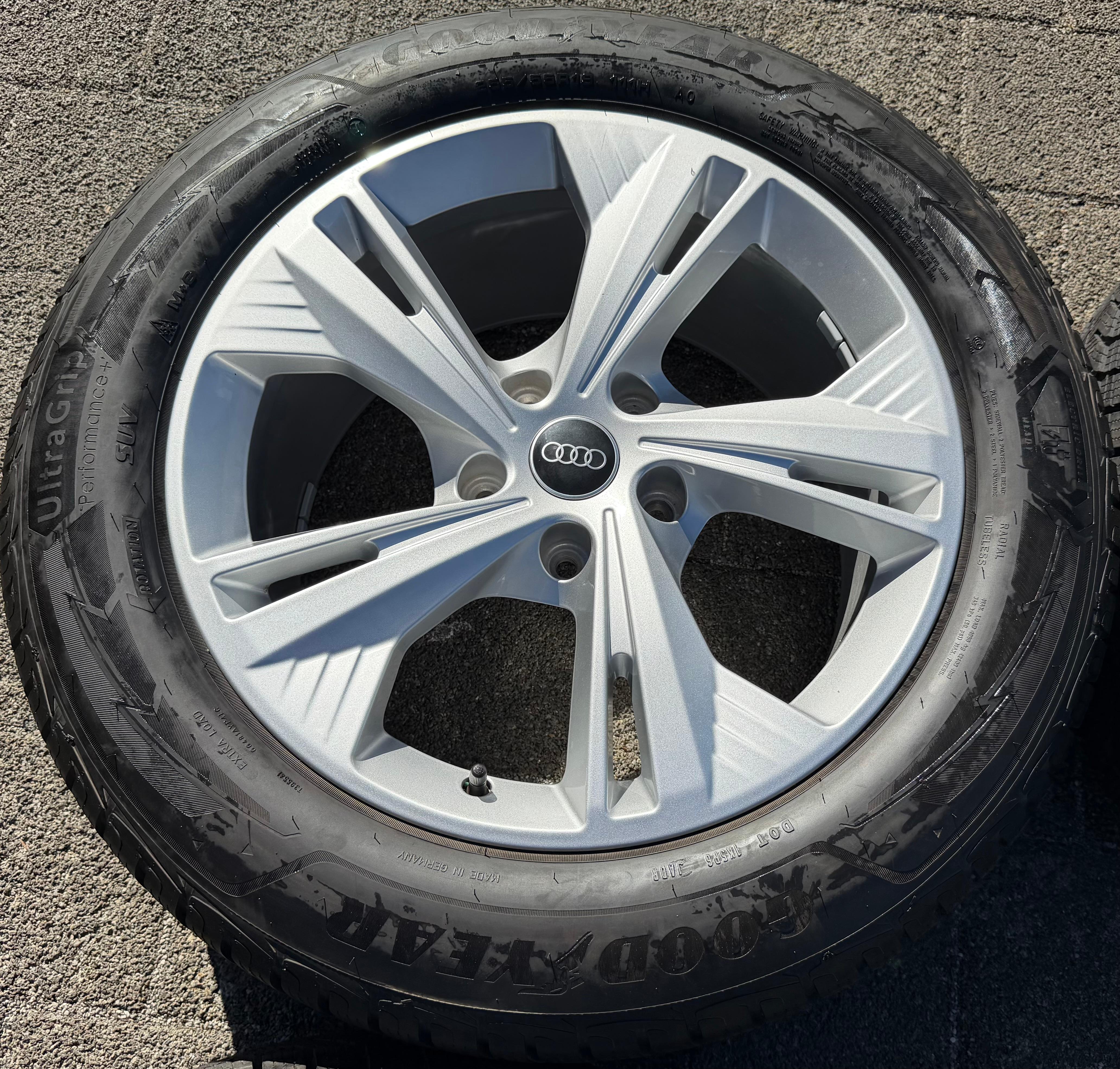 4 Original 19" Alu Winterräder AUDI Q6 SQ6 GF 85H601025F 85H601025G Goodyear