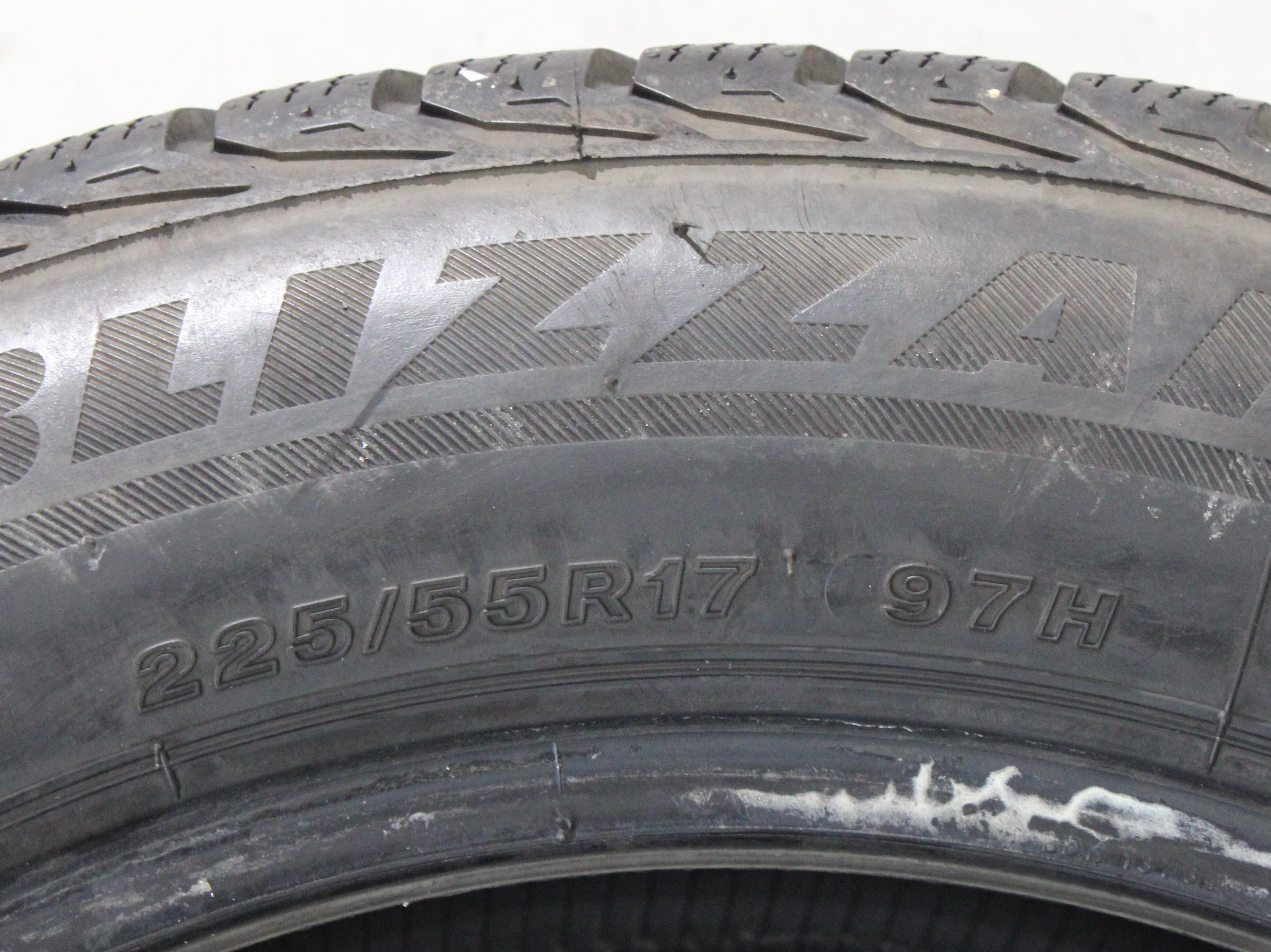1 x 225/55R17 97H Pneus hiver Bridgestone Blizzak LM-32* Runflat 6,5-7 mm 2015