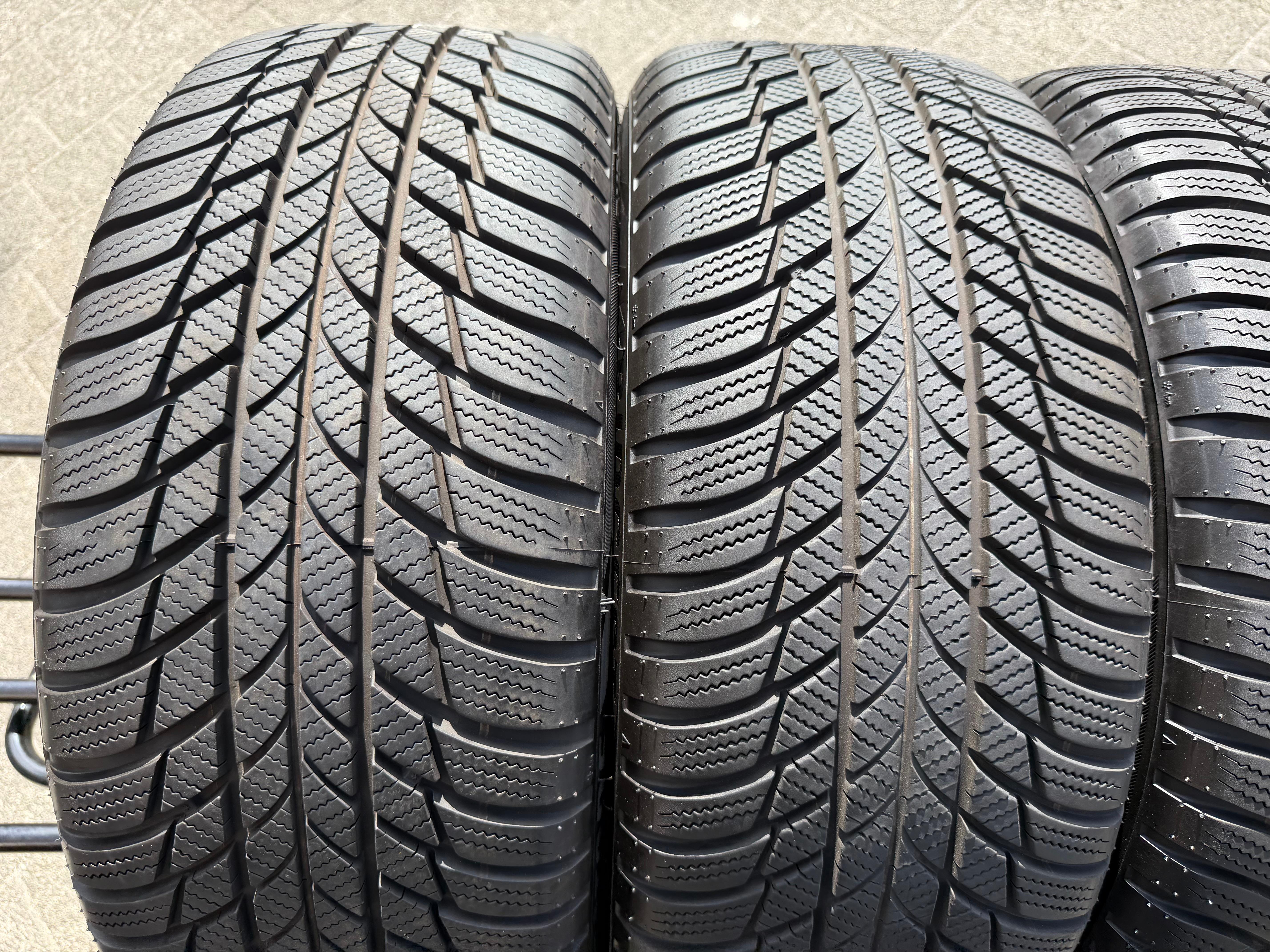 4 ruote in lega originali da 17" per inverno Audi A4 B9 8W 8W0601025P 225/50R17 98H Bridgestone