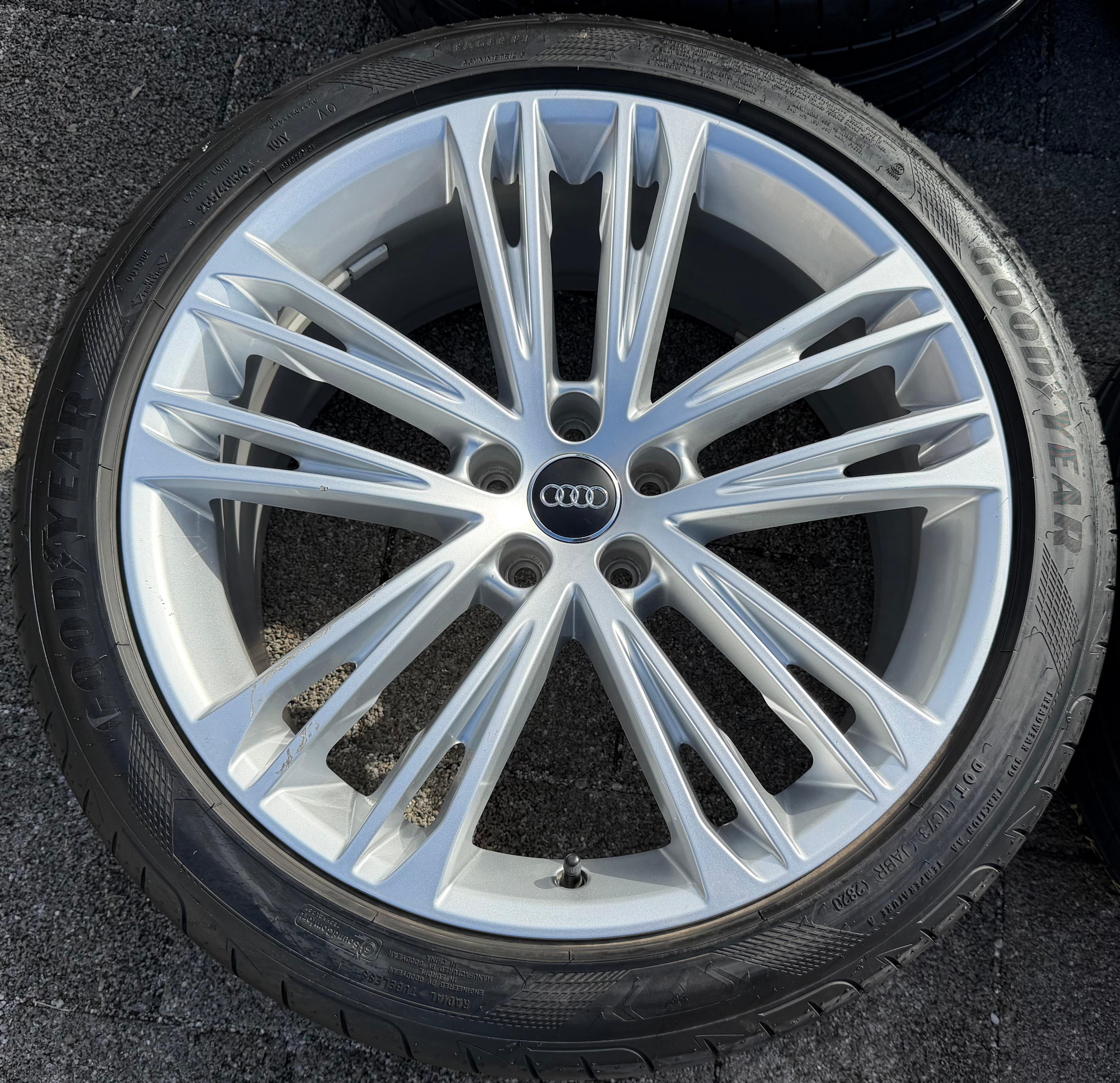 4 ruote estive in lega originali da 20" Audi A7 S7 4K F2 4K8601025F 255/40R20 101Y Goodyear