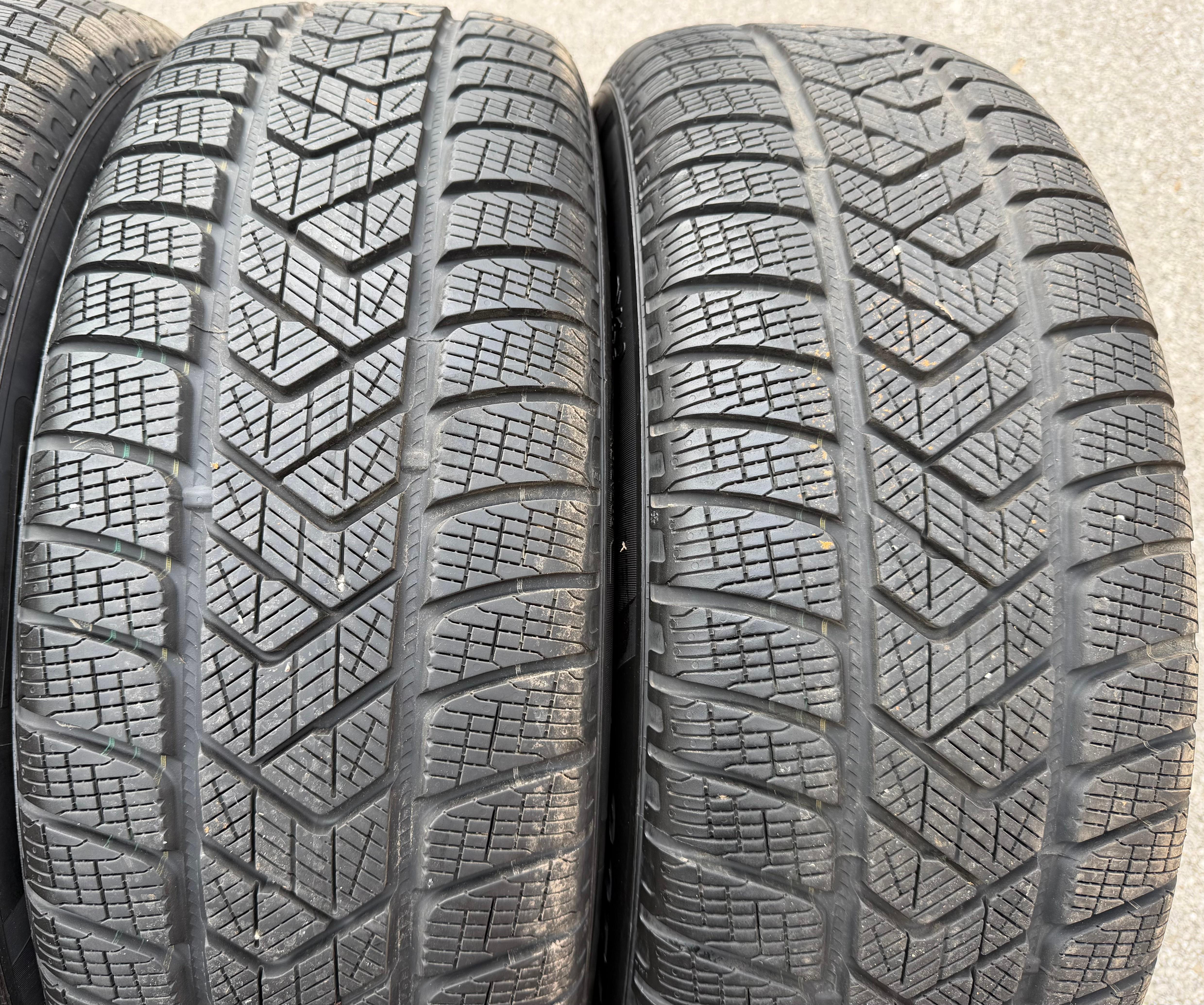 4 roues hiver en alliage d’origine 19" Audi Q5 SQ5 FY 80A601025K 235/55R19 101H Pirelli 2024