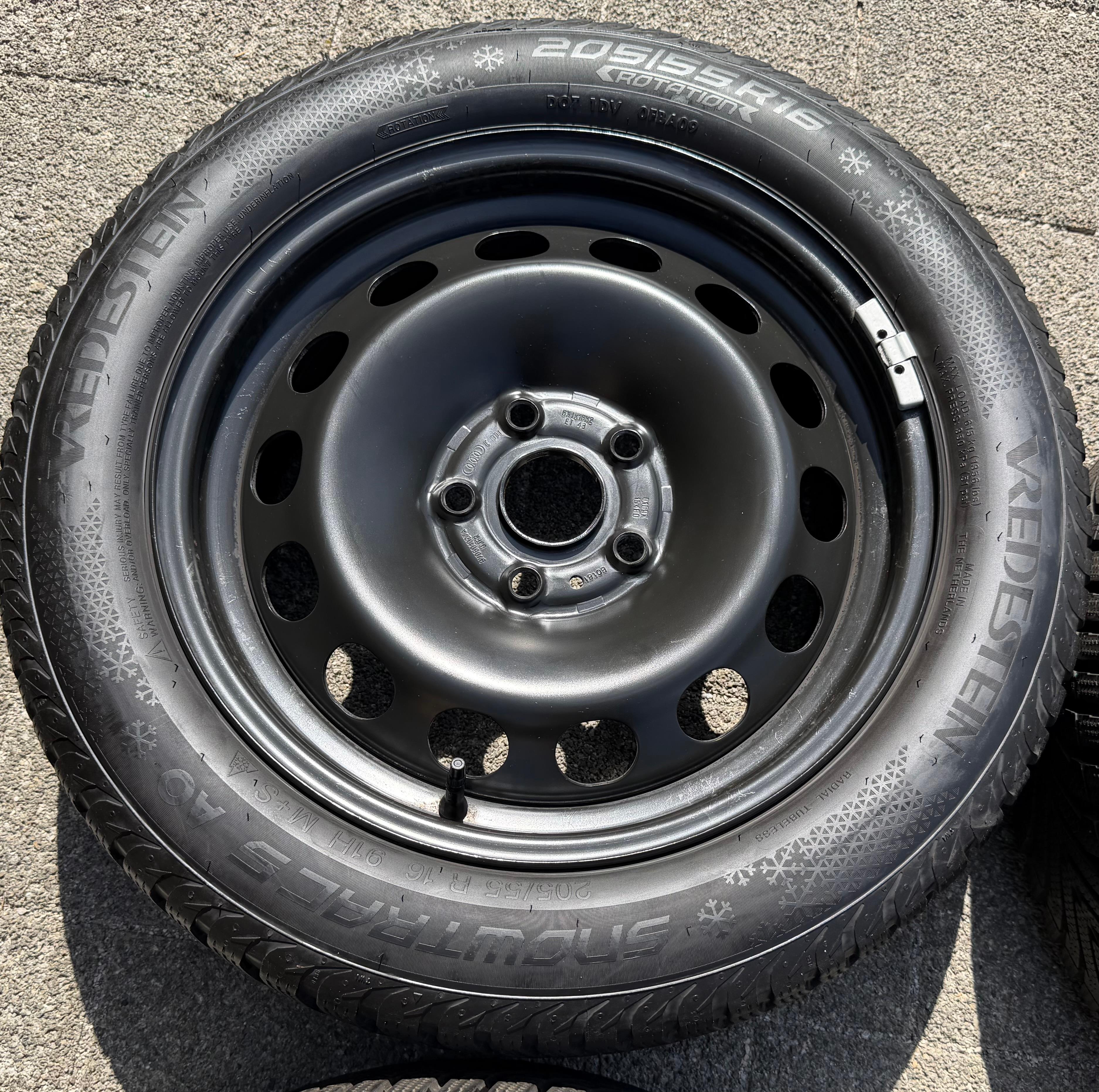 4 Winterräder Audi A3 8V Sportback Cabrio  205/55R16 91H Vredestein 8V0601027A