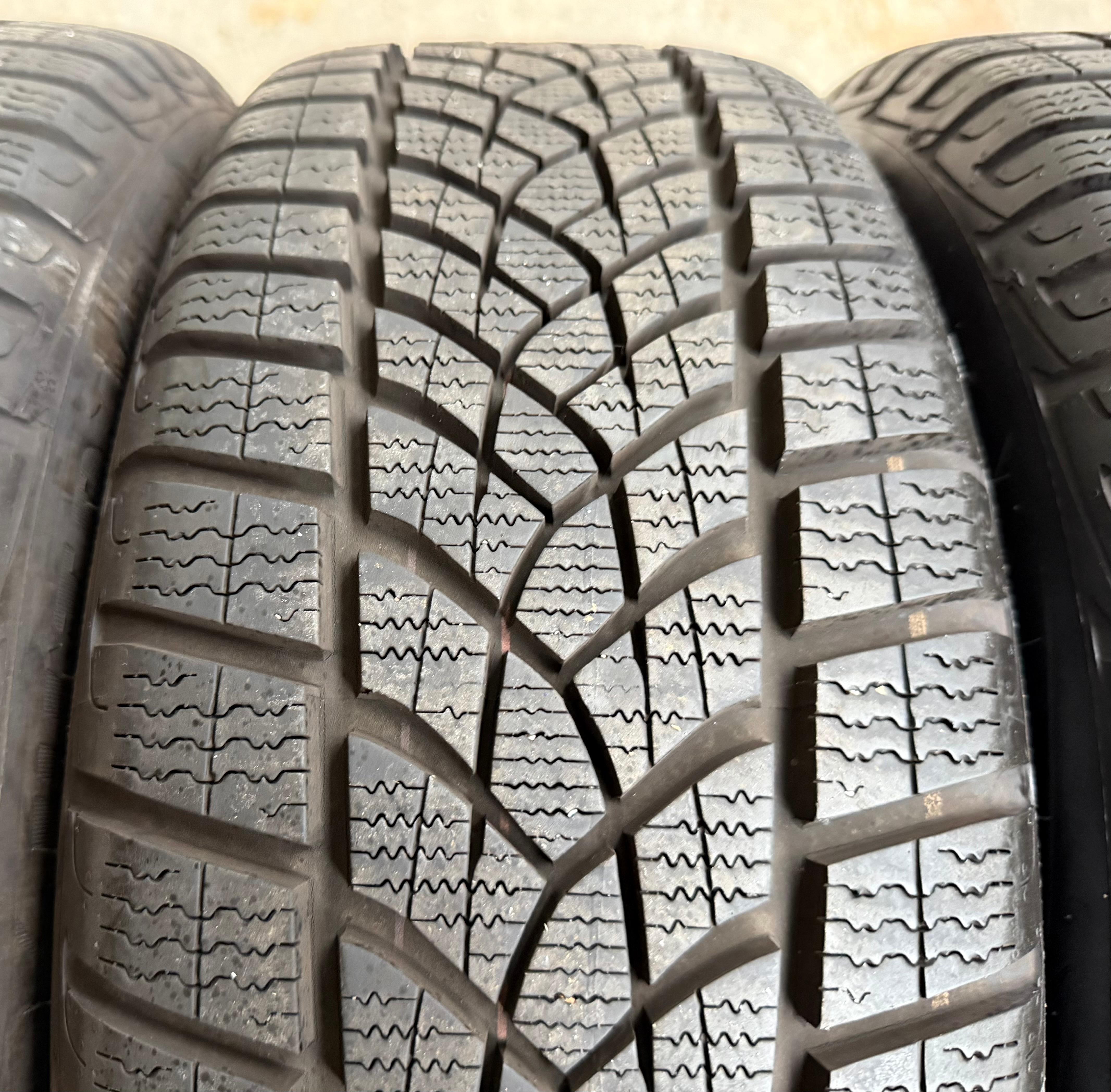 4 Original Alu Winterräder Audi A3 8Y 8Y0071496 205/55R16 91H Goodyear