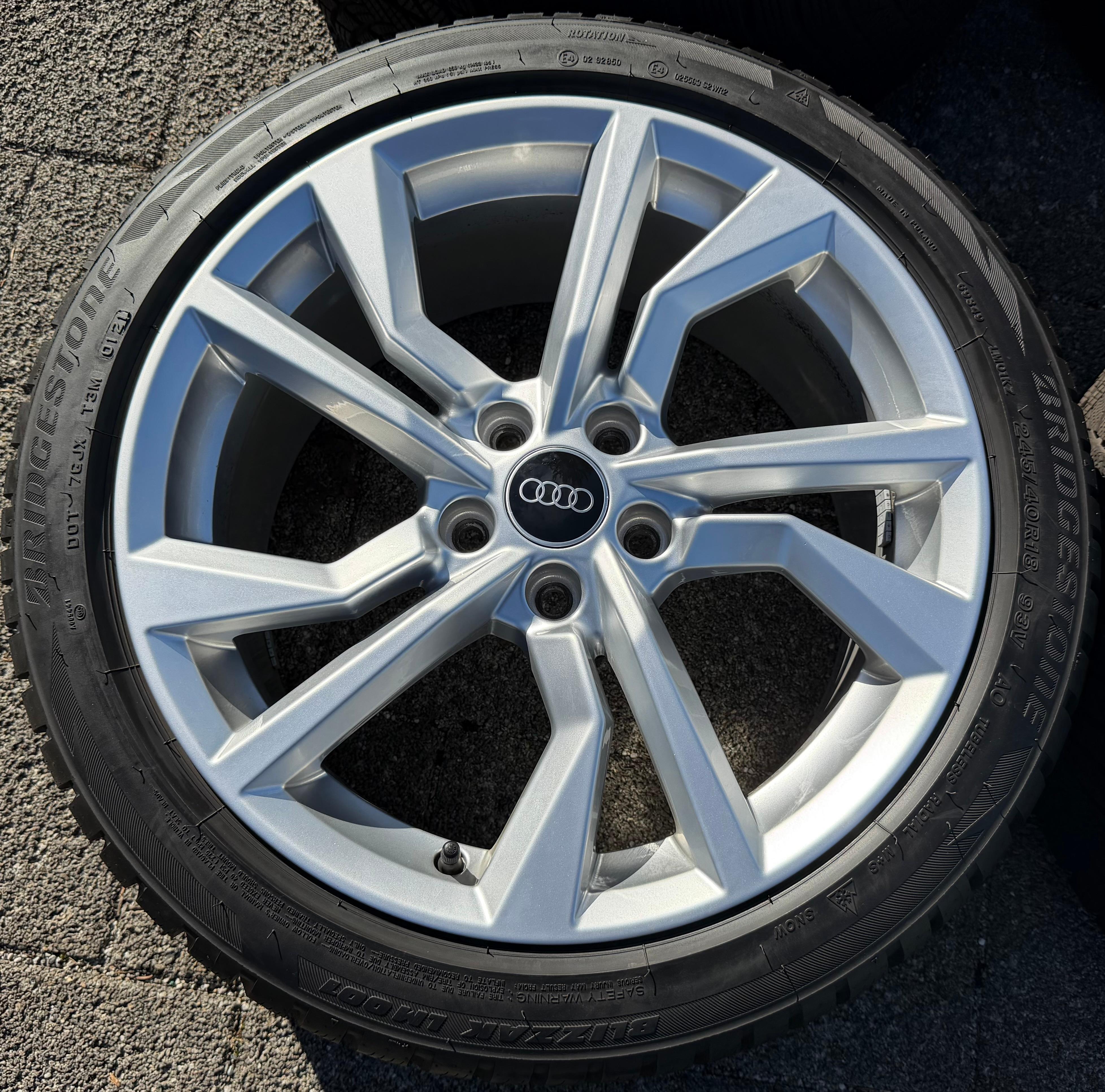 4 Original 18" Alu Winterräder Audi TT TTS 8S 8S0601025AN 245/40R18 93V 2021