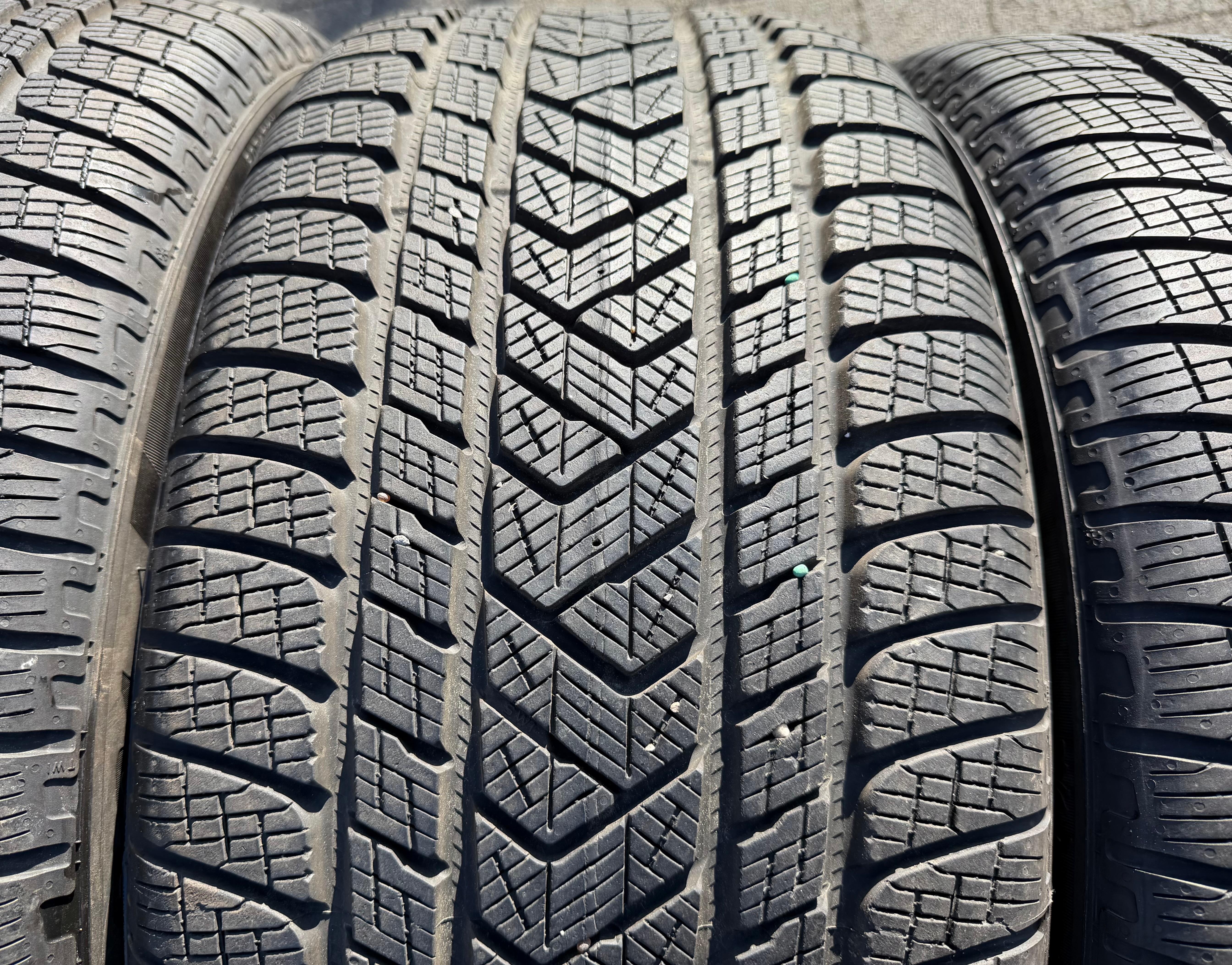 4 originele 21" lichtmetalen winterwielen Porsche Cayenne 9YA Pirelli TPMS 9Y0601025BF 9Y0601025BG