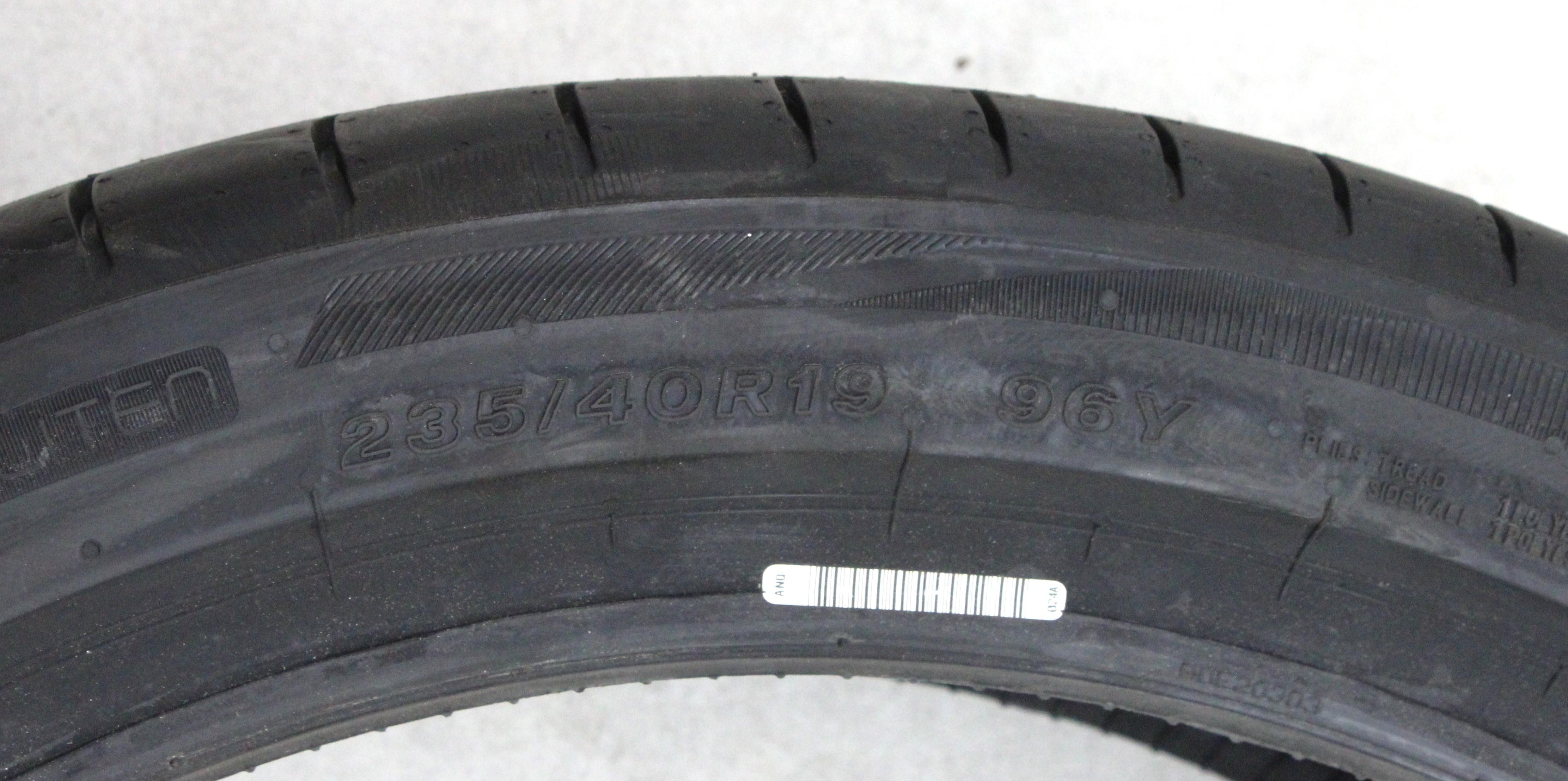 2 pneus d'été Bridgestone Turanza 6 * Enliten 235/40R19 96Y, profil complet, 2023, silencieux, neufs