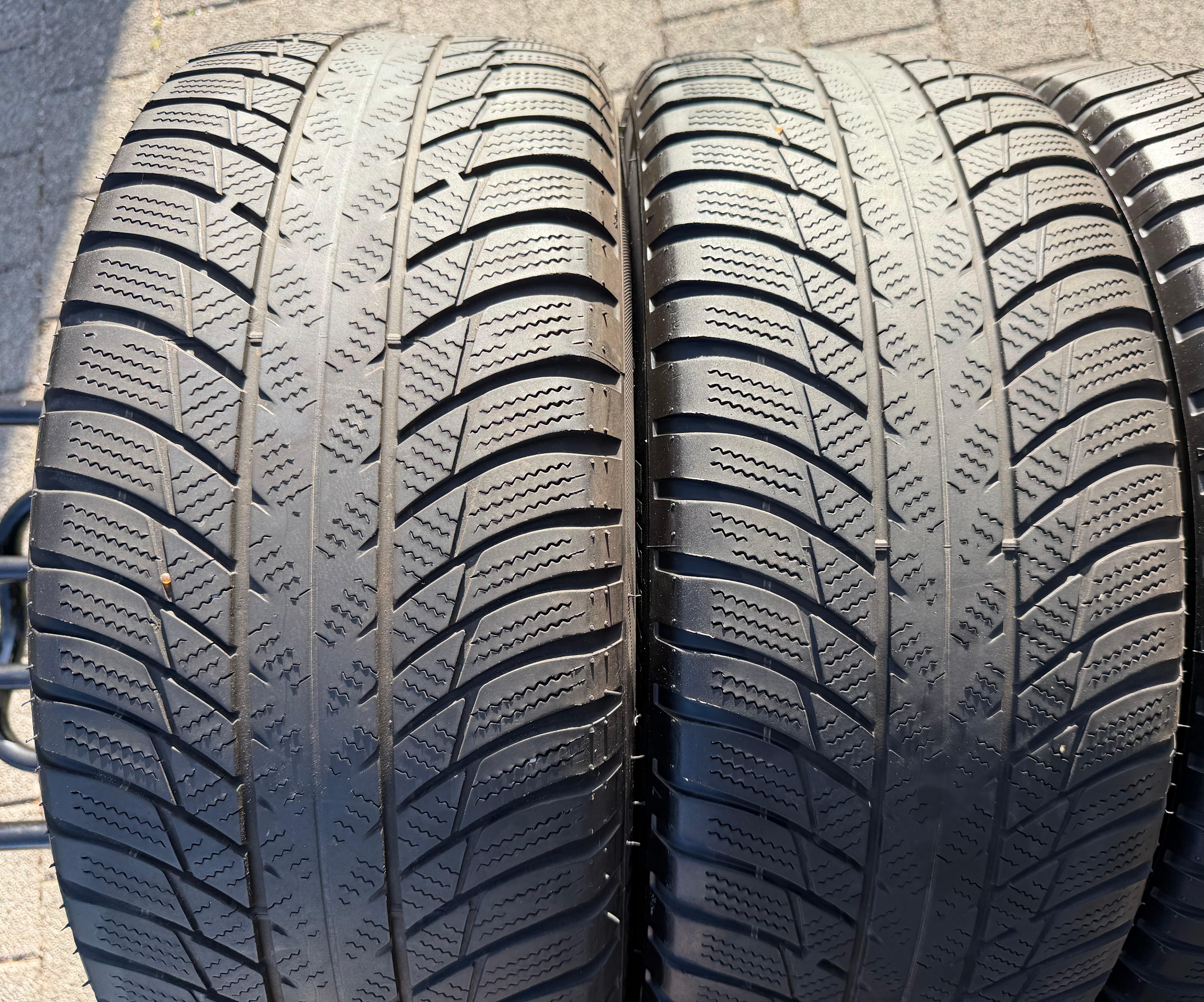4 Original 17" Alu Winterräder Audi A4 B9 8W 8W0601025P 225/50R17 98H Bridgestone