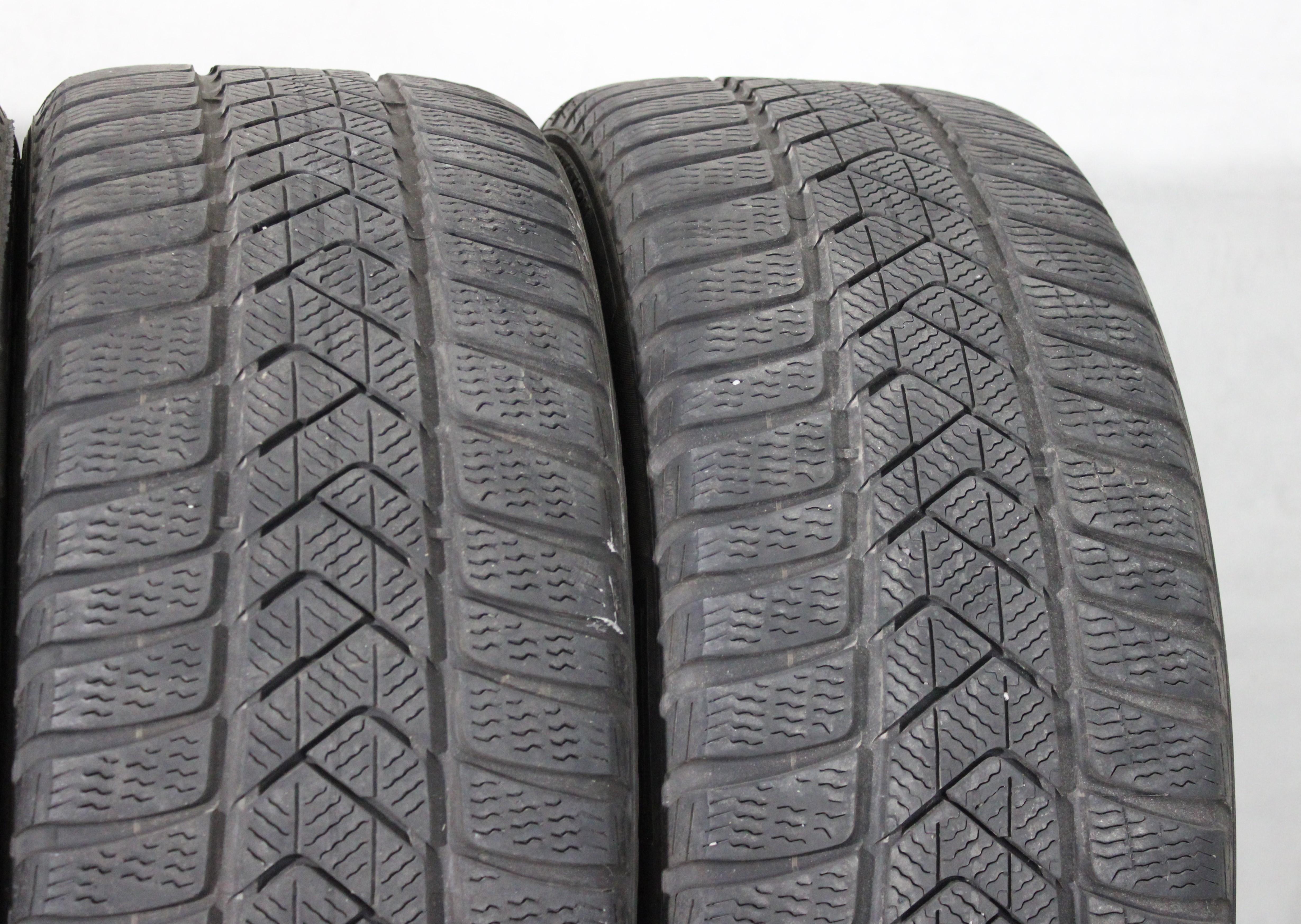 4 x 225/45R18 95H Winterreifen Pirelli Sottozero 3 Runflat 5mm 2022 *