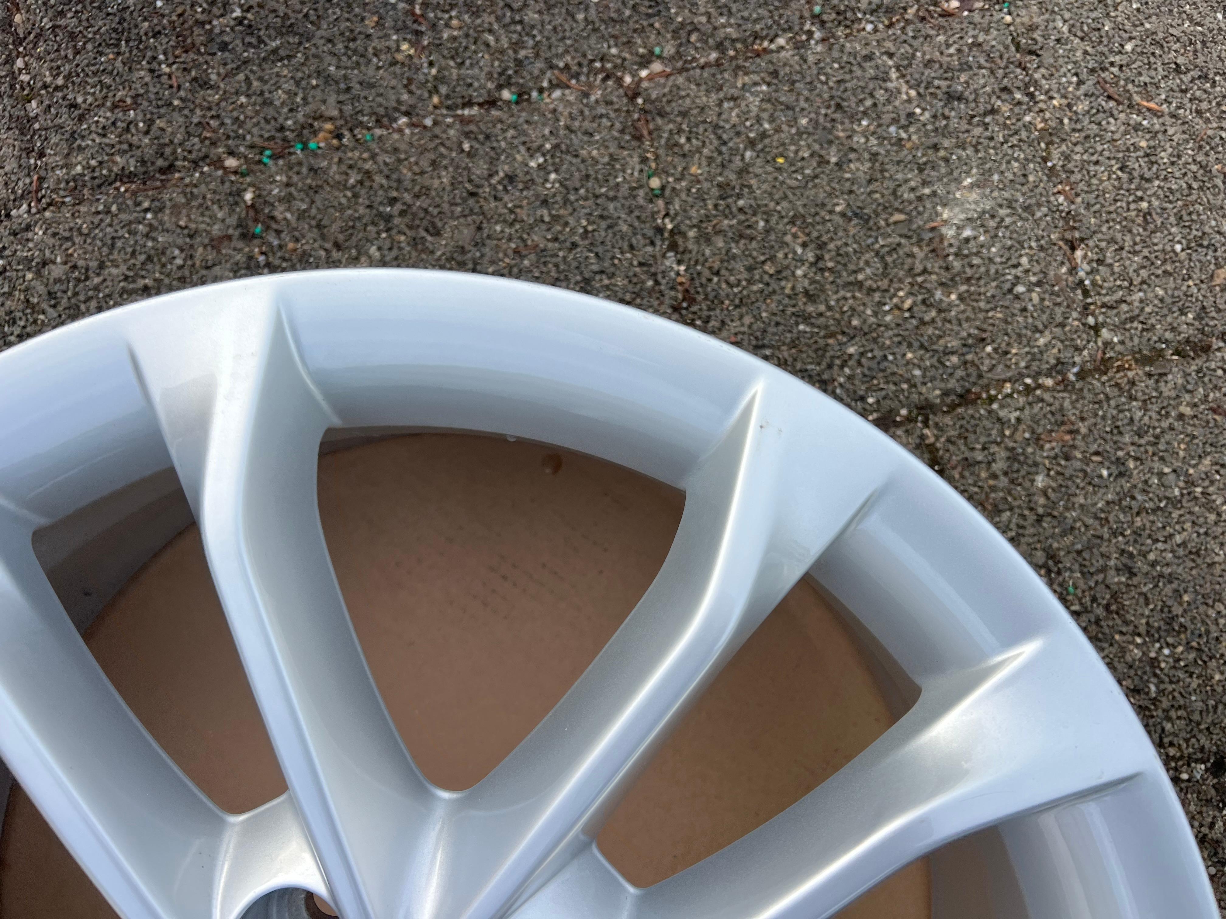 1 X ORIGINAL 18" ALUFELGE FELGE AUDI Q3 8U 8U0601025R 7x18 ET43
